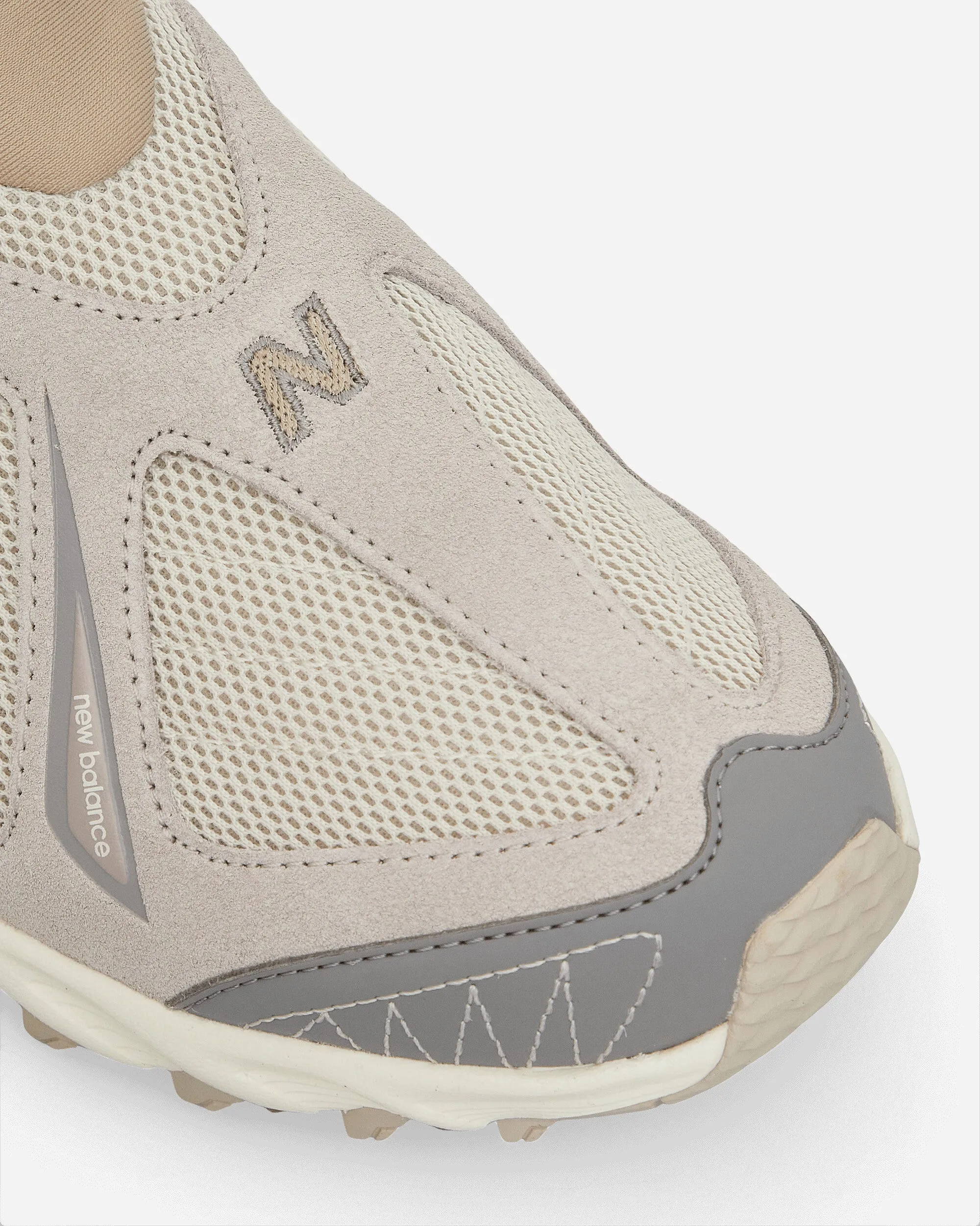 610S Sneakers Sand / Grau