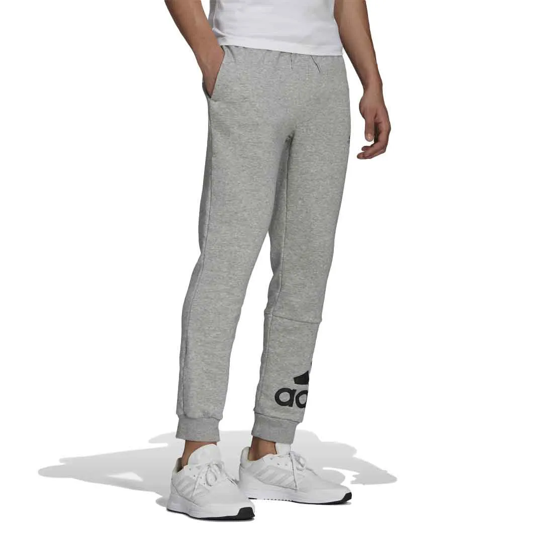 adidas - Herrenbundhose mit verjüngtem Saum aus Fleece (GK8969)