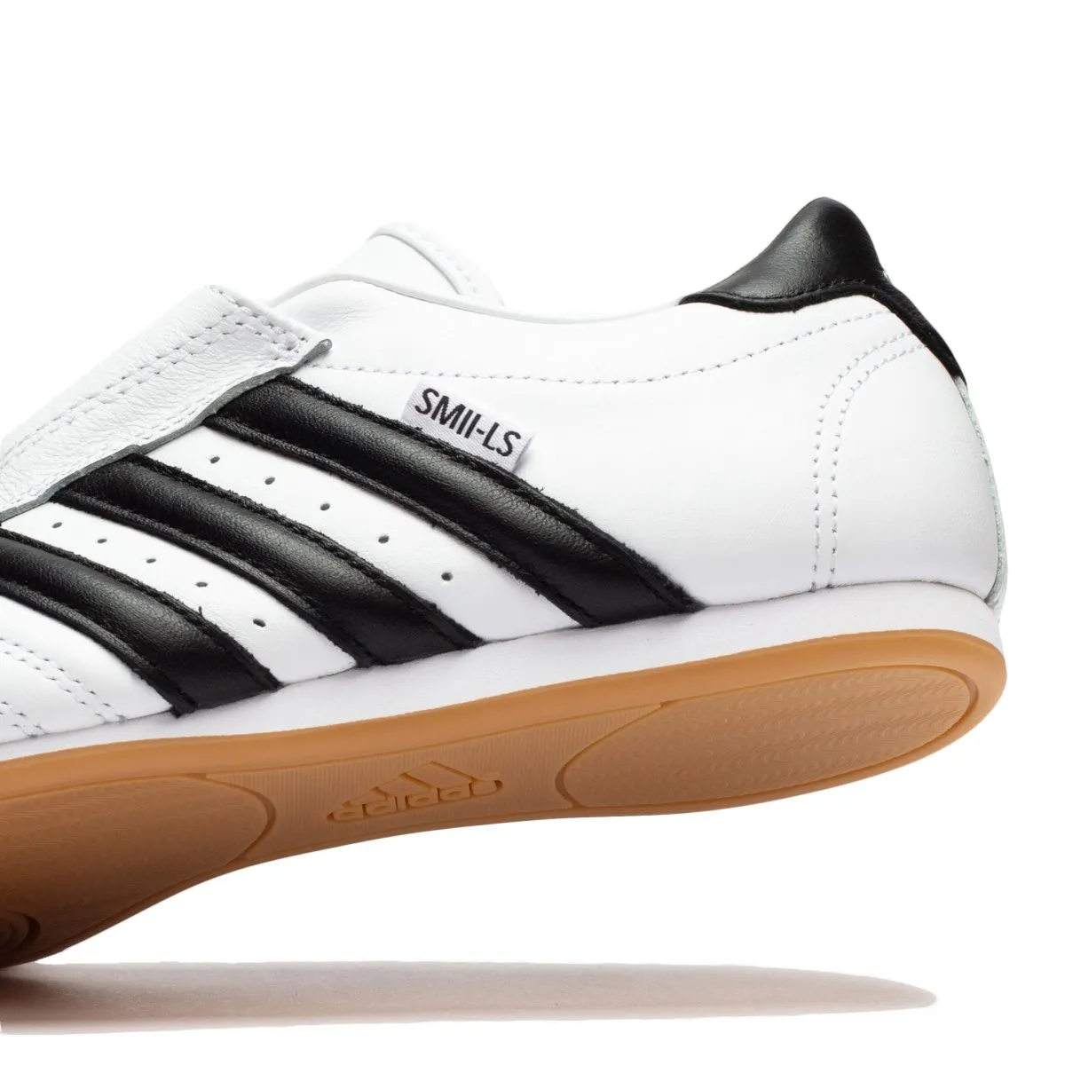 Adidas Damen Taekwondo Schuhe in Cloud White/Core Black/Gum