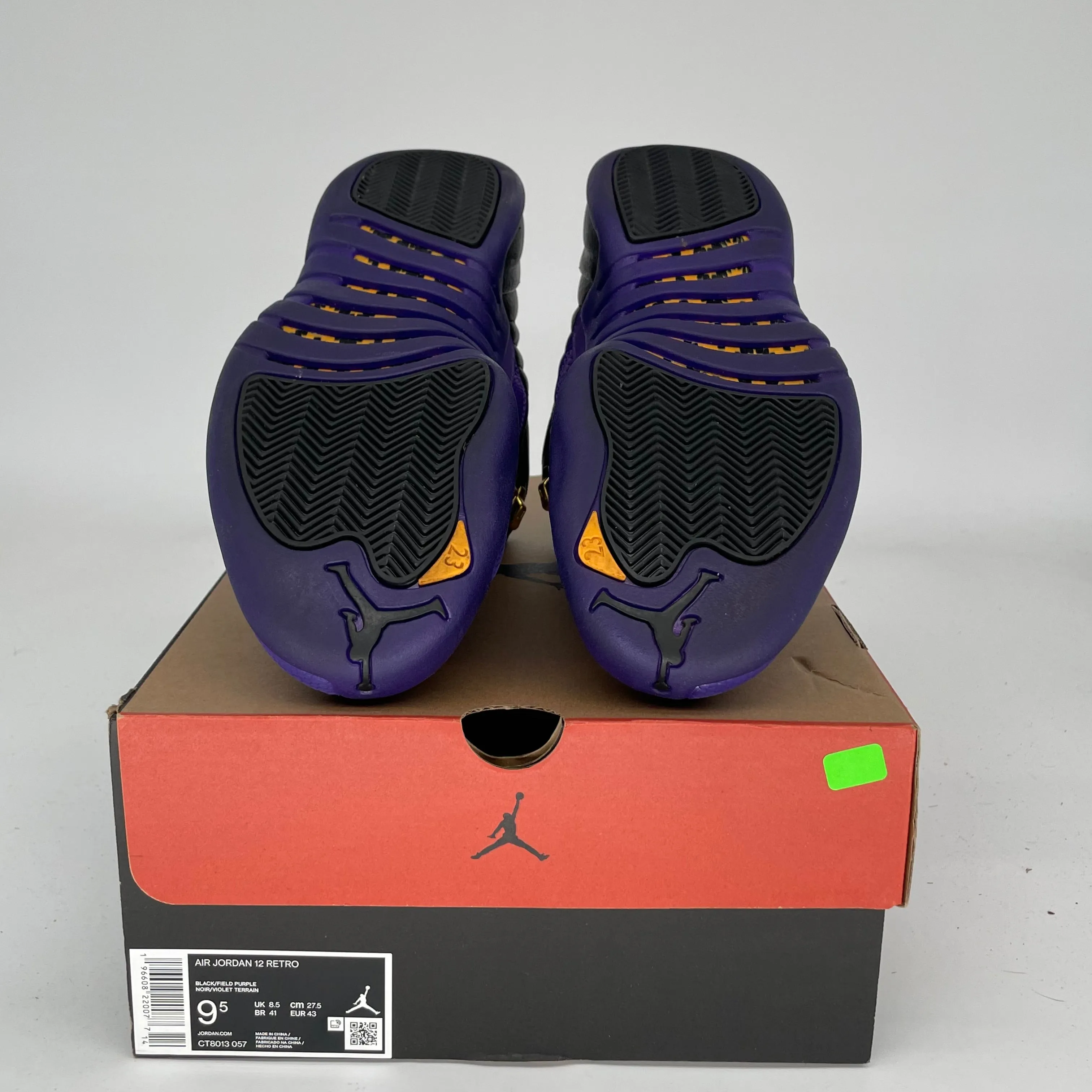 AIR JORDAN 12 FELD LILA GRÖßE 9.5 CT8013-057