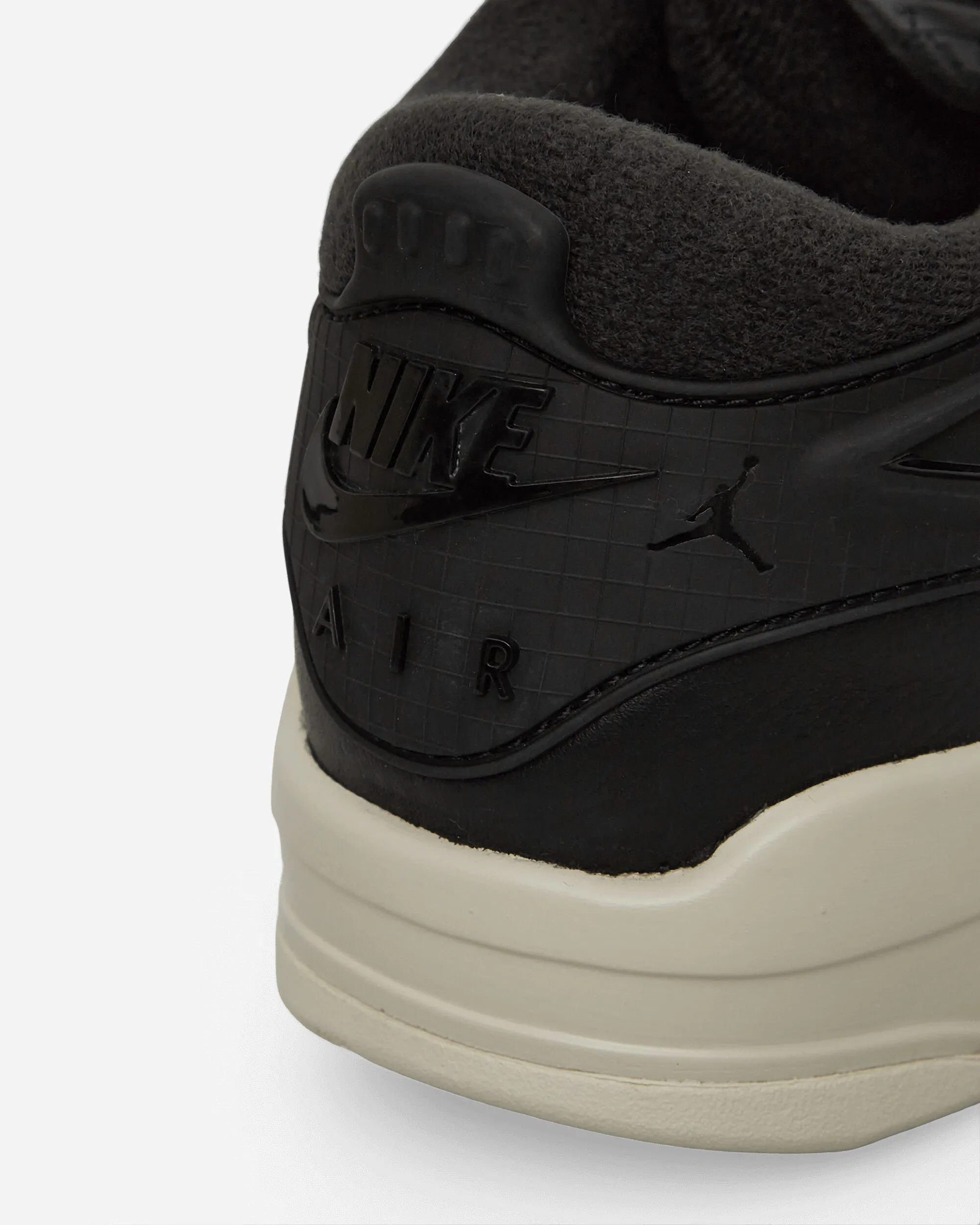 Air Jordan 4 RM Sneakers Schwarz / Hellbeige