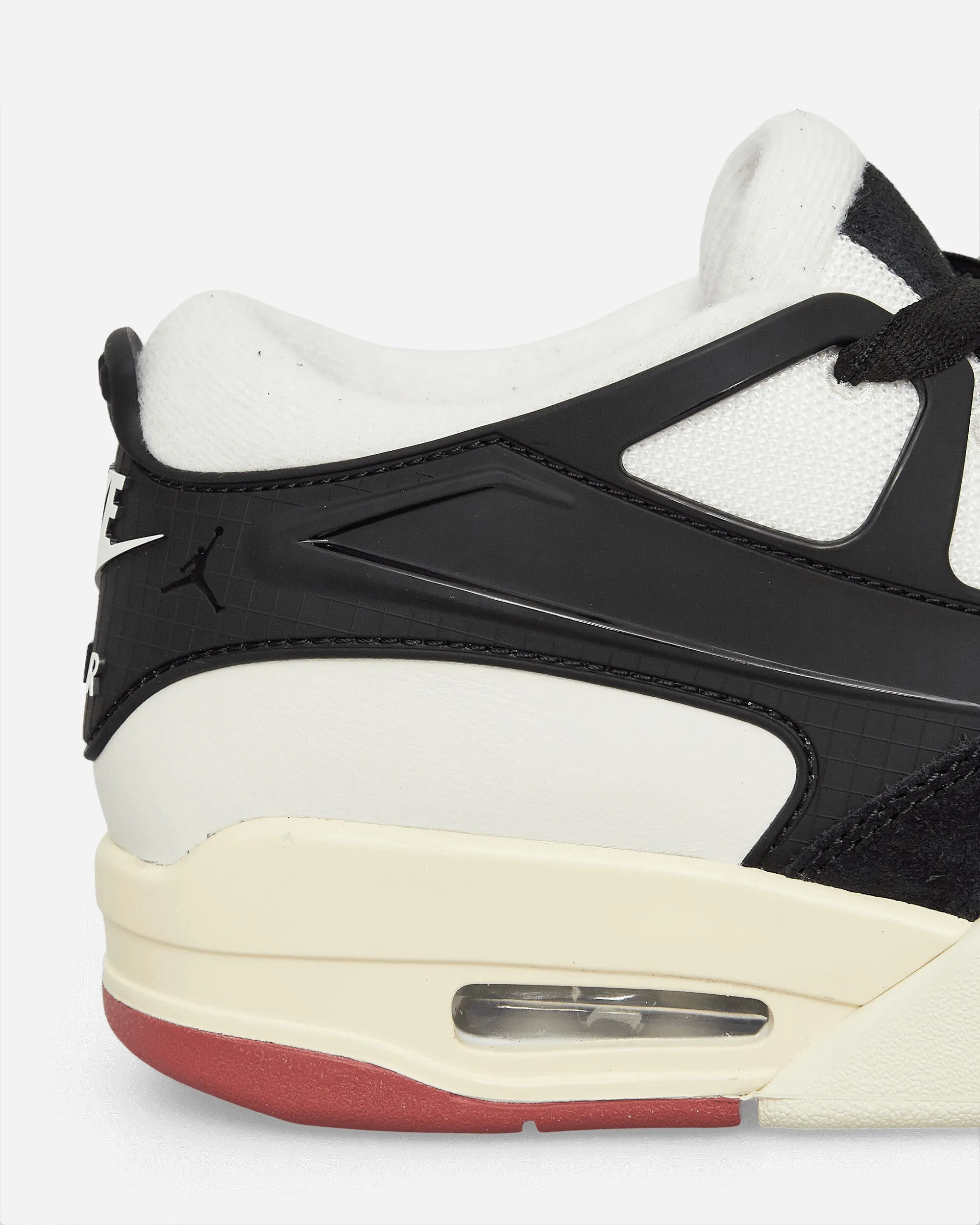Air Jordan 4 RM Sneakers Segel / Schwarz