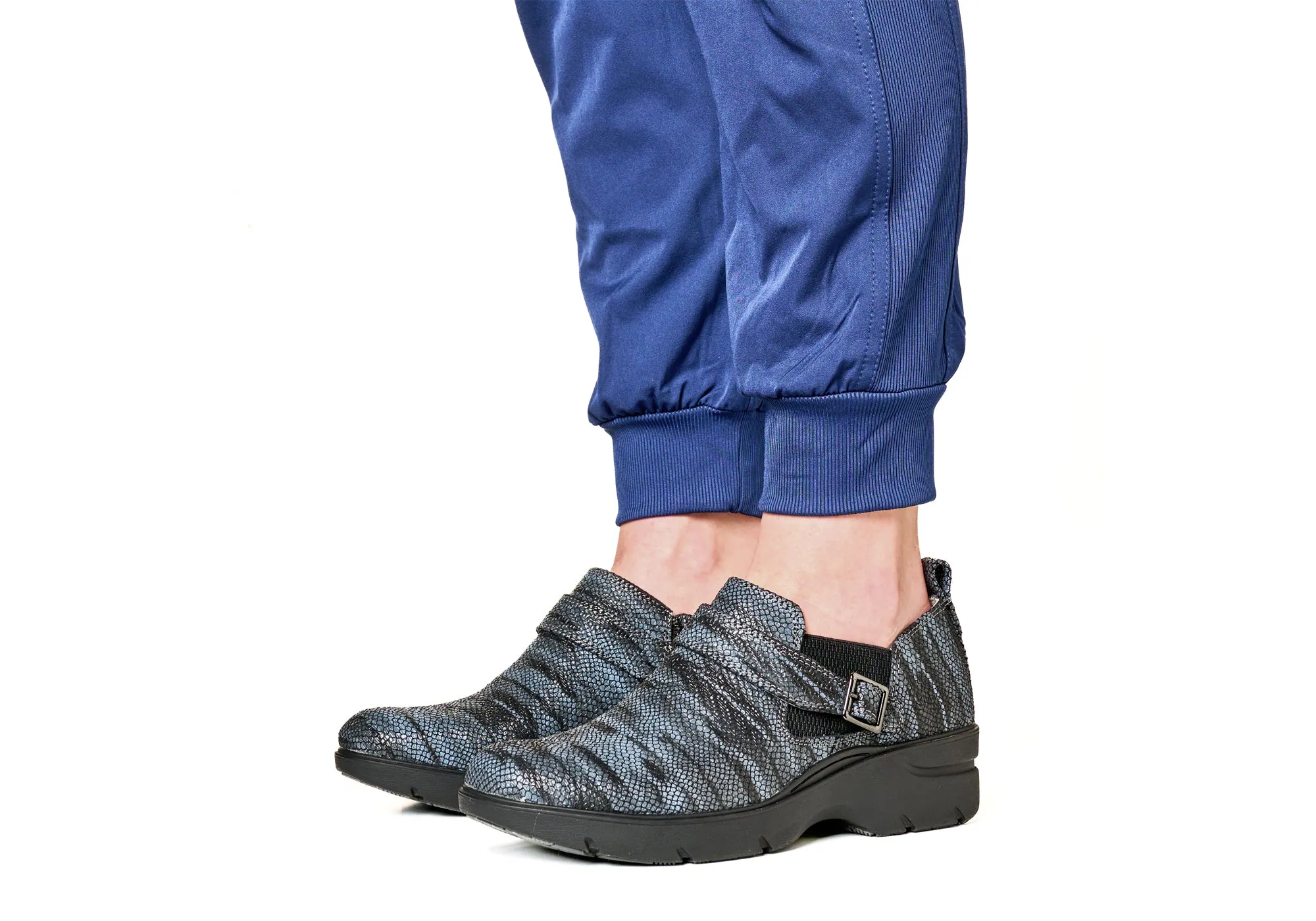 Align Arya Damen Leder Weite Passform Bequeme Schuhe mit Fußgewölbestütze Align Schuhe