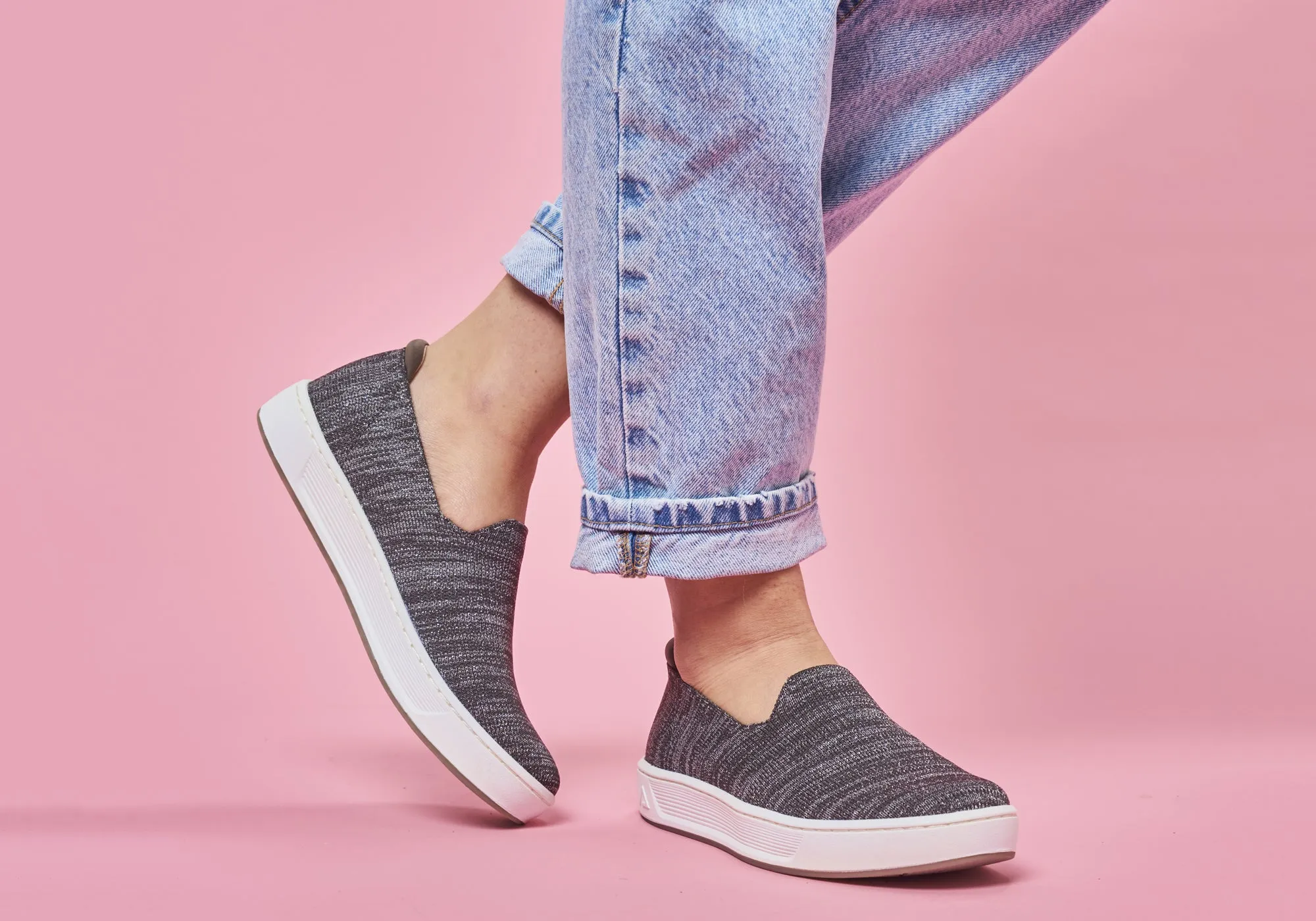 Align Cosmic Damen Slip-On Schuhe mit bequemer und unterstützender Fußgewölbestütze - Align Schuhe