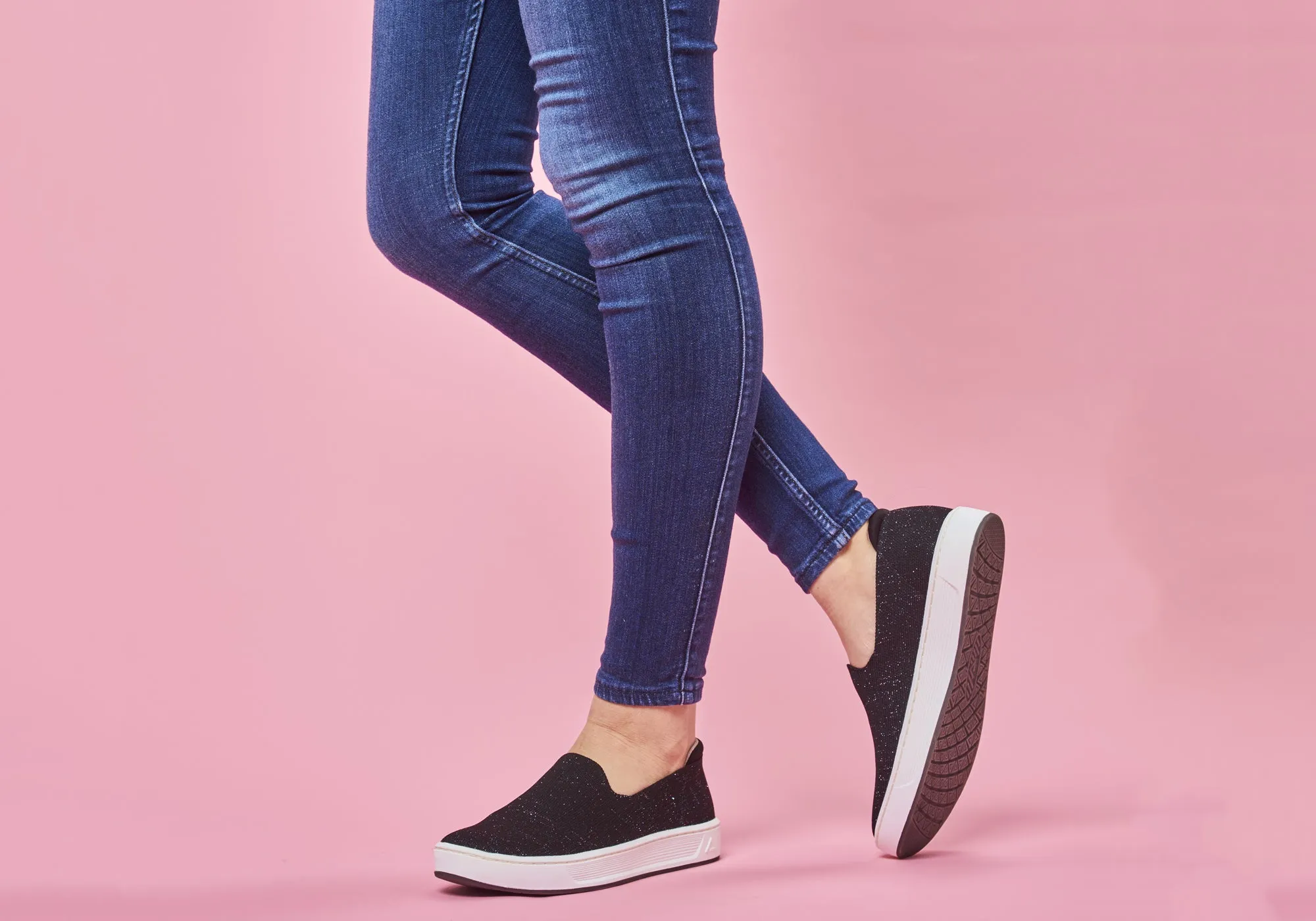 Align Cosmic Damen Slip-On Schuhe mit bequemer und unterstützender Fußgewölbestütze - Align Schuhe