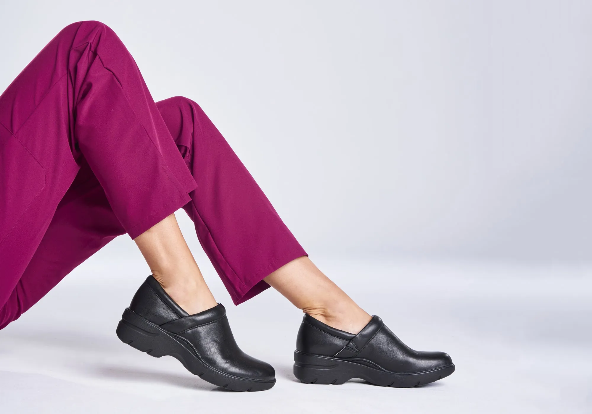 Align Indya Damen Schlupflecher aus Leder mit bequemer Fußgewölbestütze - Align Schuhe