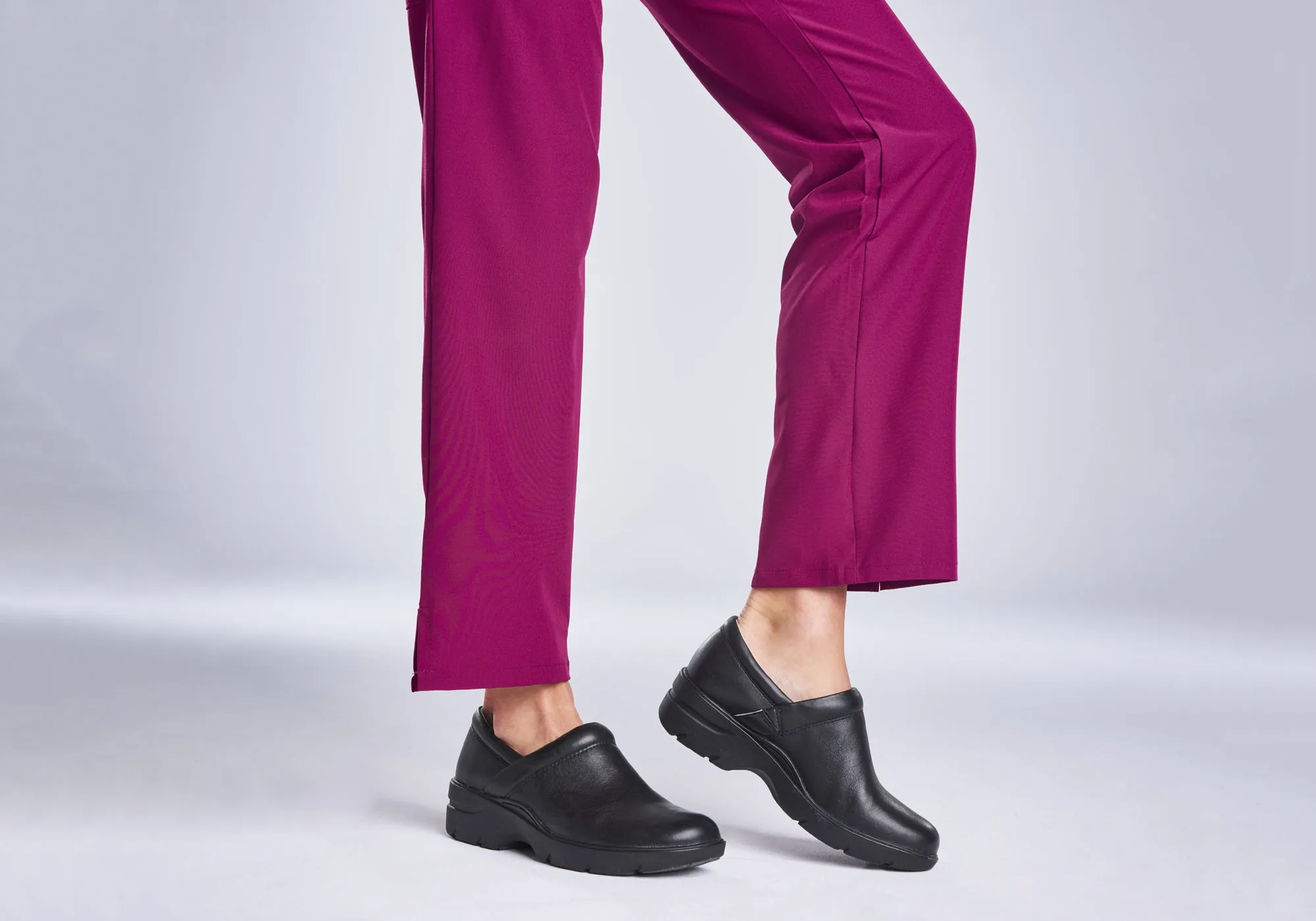 Align Indya Damen Schlupflecher aus Leder mit bequemer Fußgewölbestütze - Align Schuhe