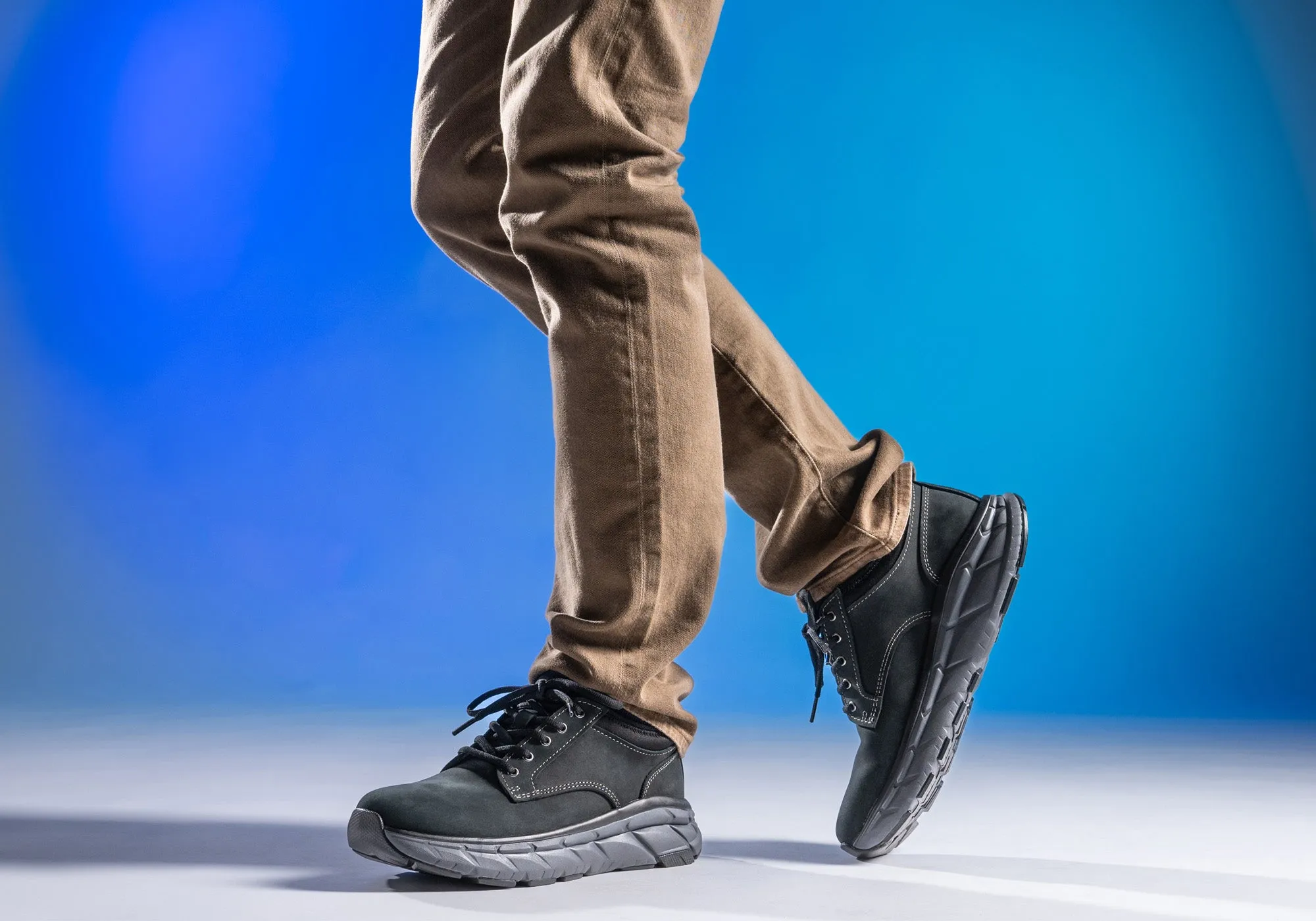 Align Protech Verdell Herren Ledersneaker mit Weitem Schnitt und Fußgewölbestütze Align Schuhe