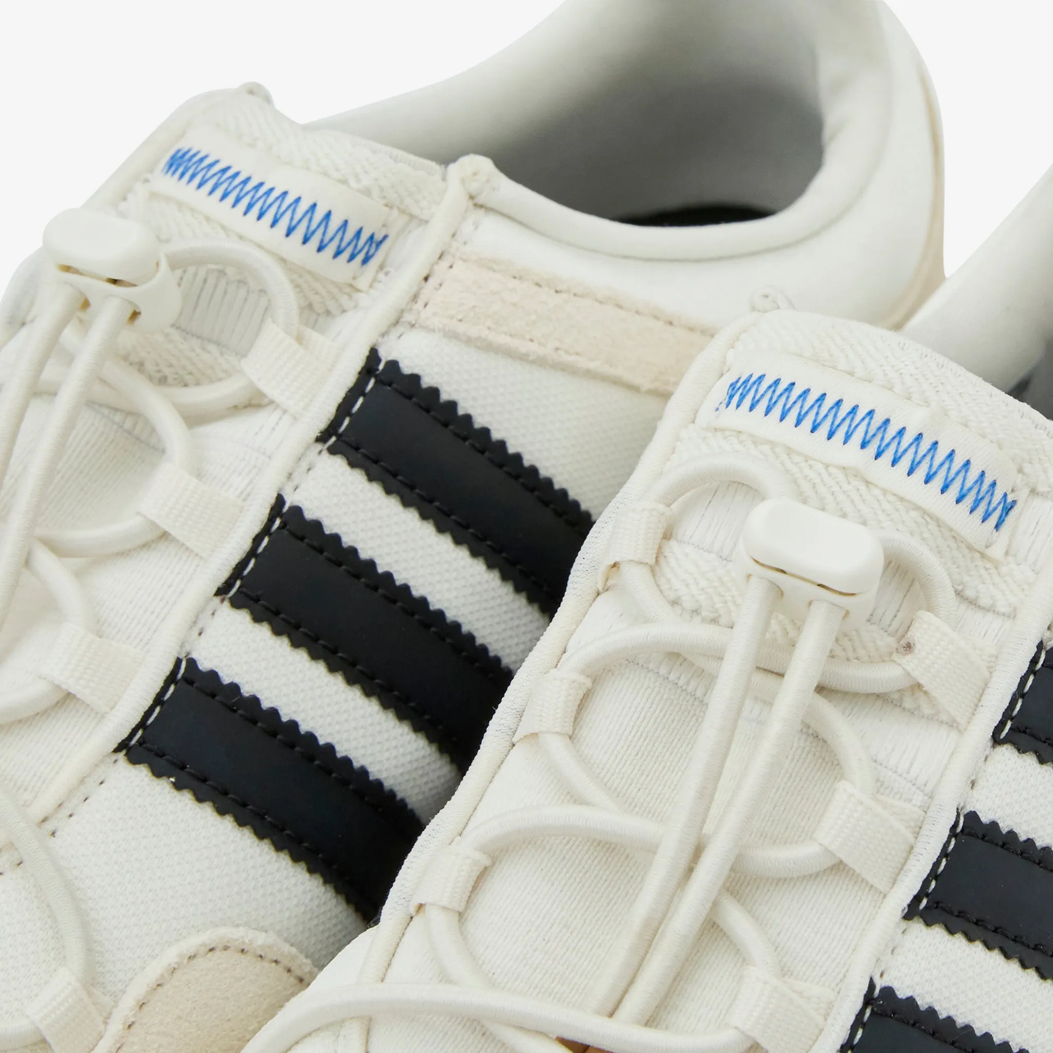 Bad Bunny x Ballerina Off White | Kernschwarz | Gum adidas Kleidung