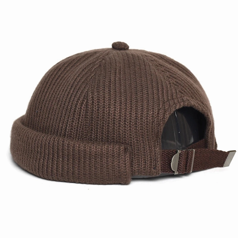Bonnet Docker Backstrap winter-knitted-hat