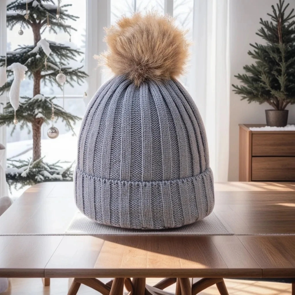 Bonnet Femme en Maille Classique avec Pompon - Glacie