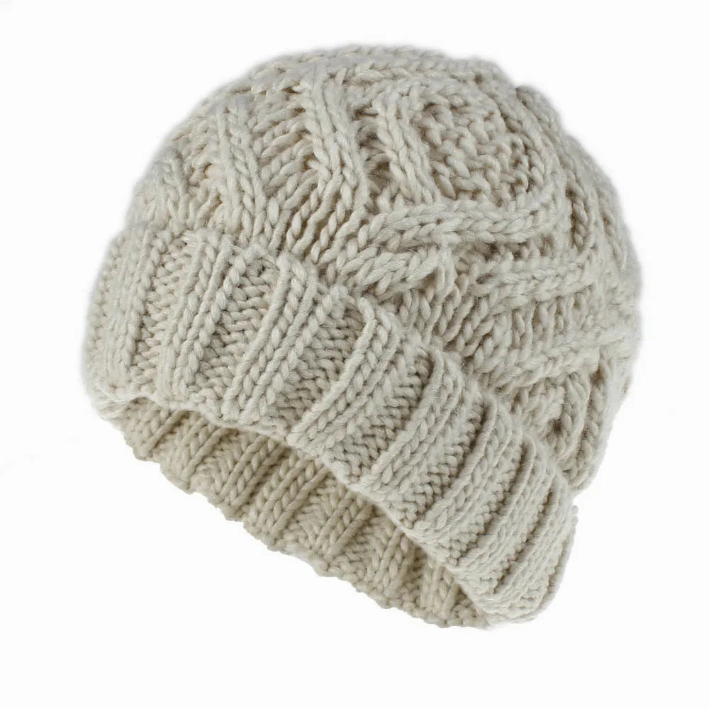 Bonnet Femme en tricot torsad - GoldenCharm