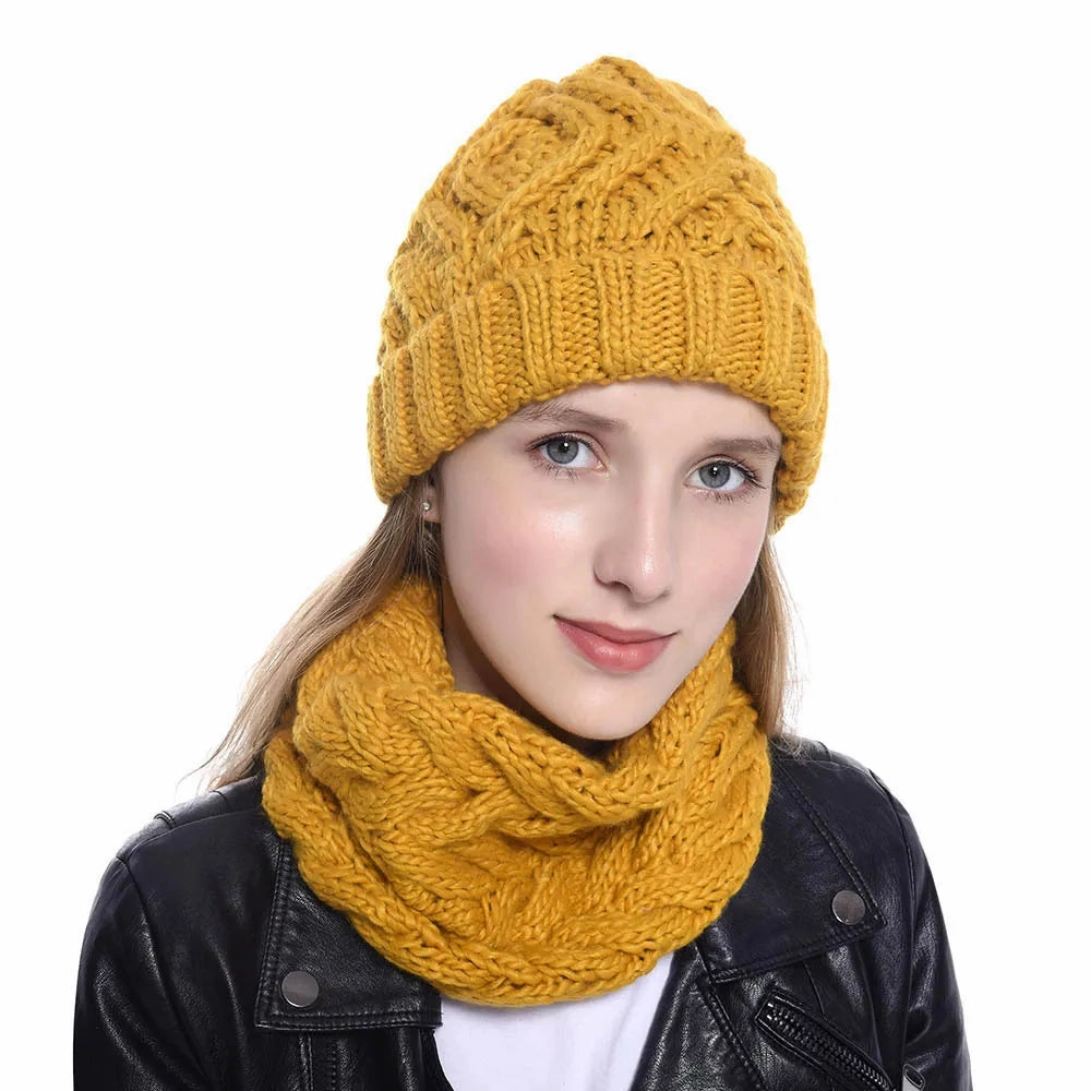 Bonnet Femme en tricot torsad - GoldenCharm