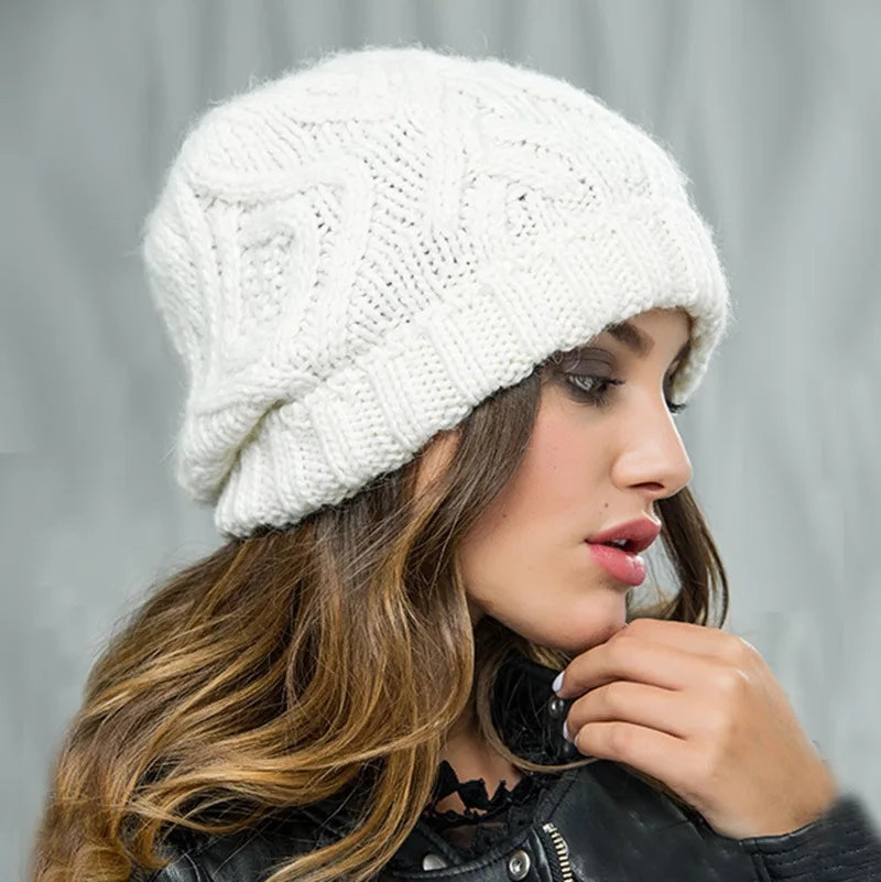Bonnet Femme en tricot torsad - GoldenCharm