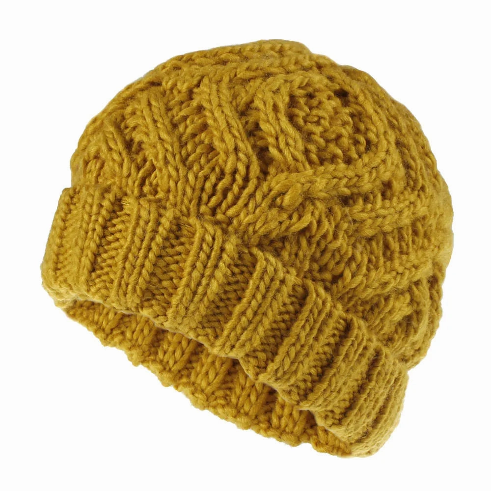 Bonnet Femme en tricot torsad - GoldenCharm