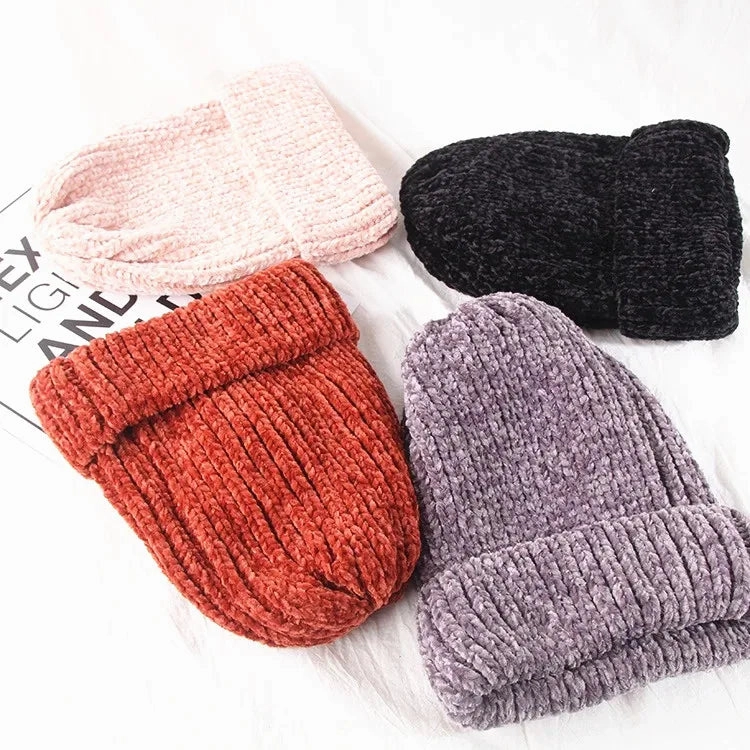 Bonnet Femme en velours c?tel doux - VelvyWarm winter-knitted-hat