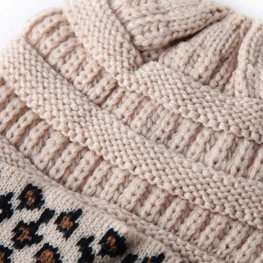 Bonnet Femme Hiver avec Revers Lopard C FelineFold