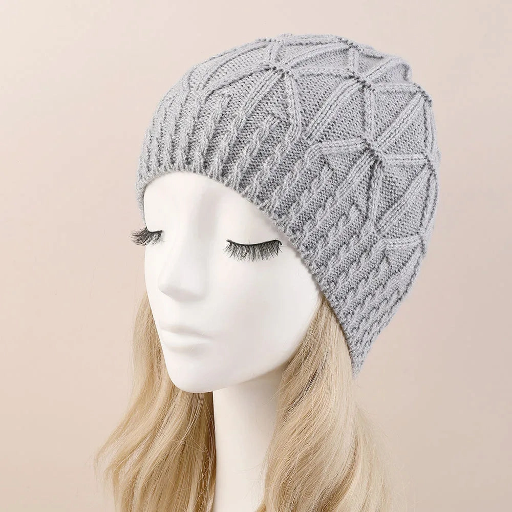 Bonnet Femme Matire Douce avec Dtails en Relief C Sculpt