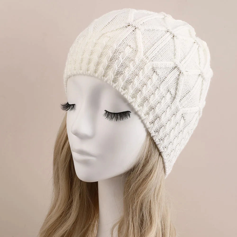 Bonnet Femme Matire Douce avec Dtails en Relief C Sculpt