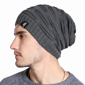 Bonnet Long en Maille Torsade - TrueKnits winter-knitted-hat