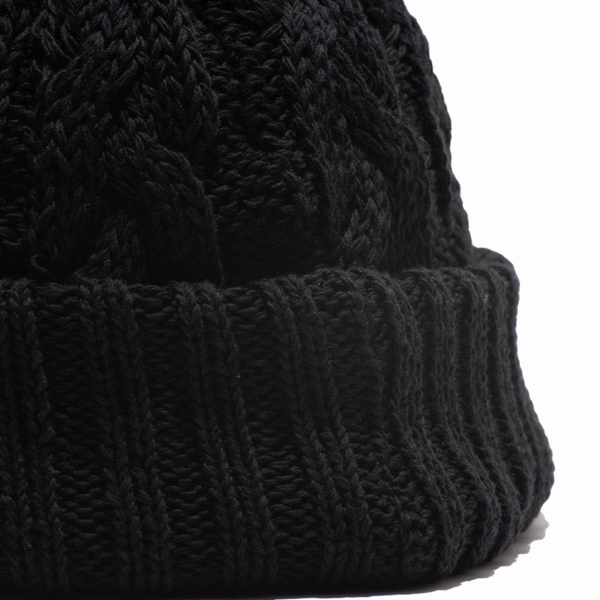 CHUNKY CABLE BEANIE - Black