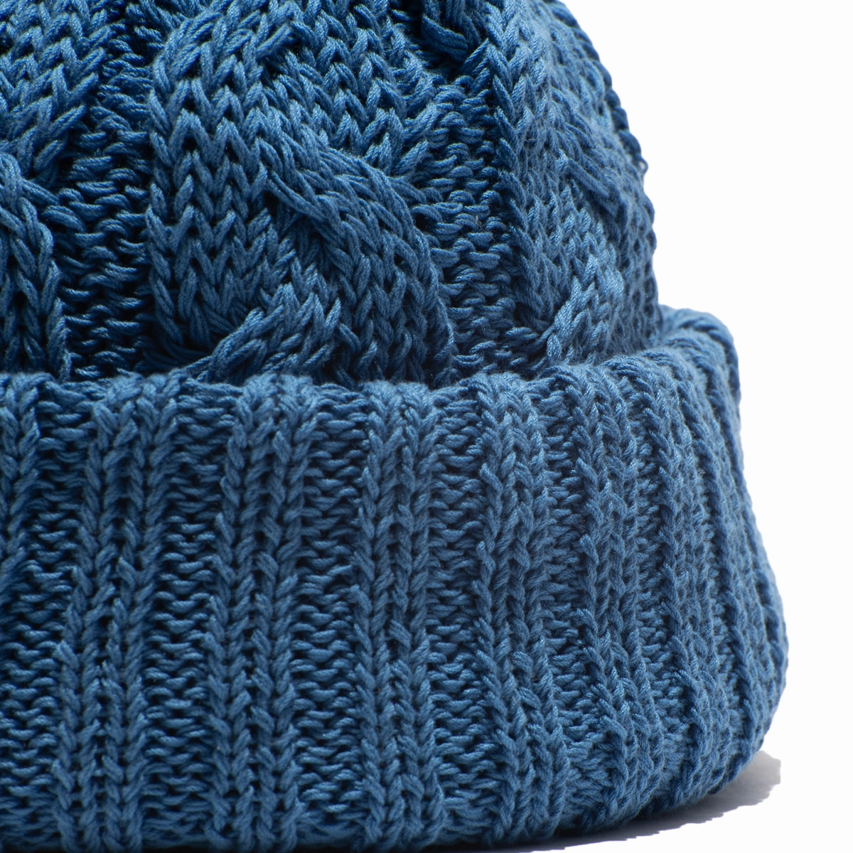 CHUNKY CABLE BEANIE - Blue