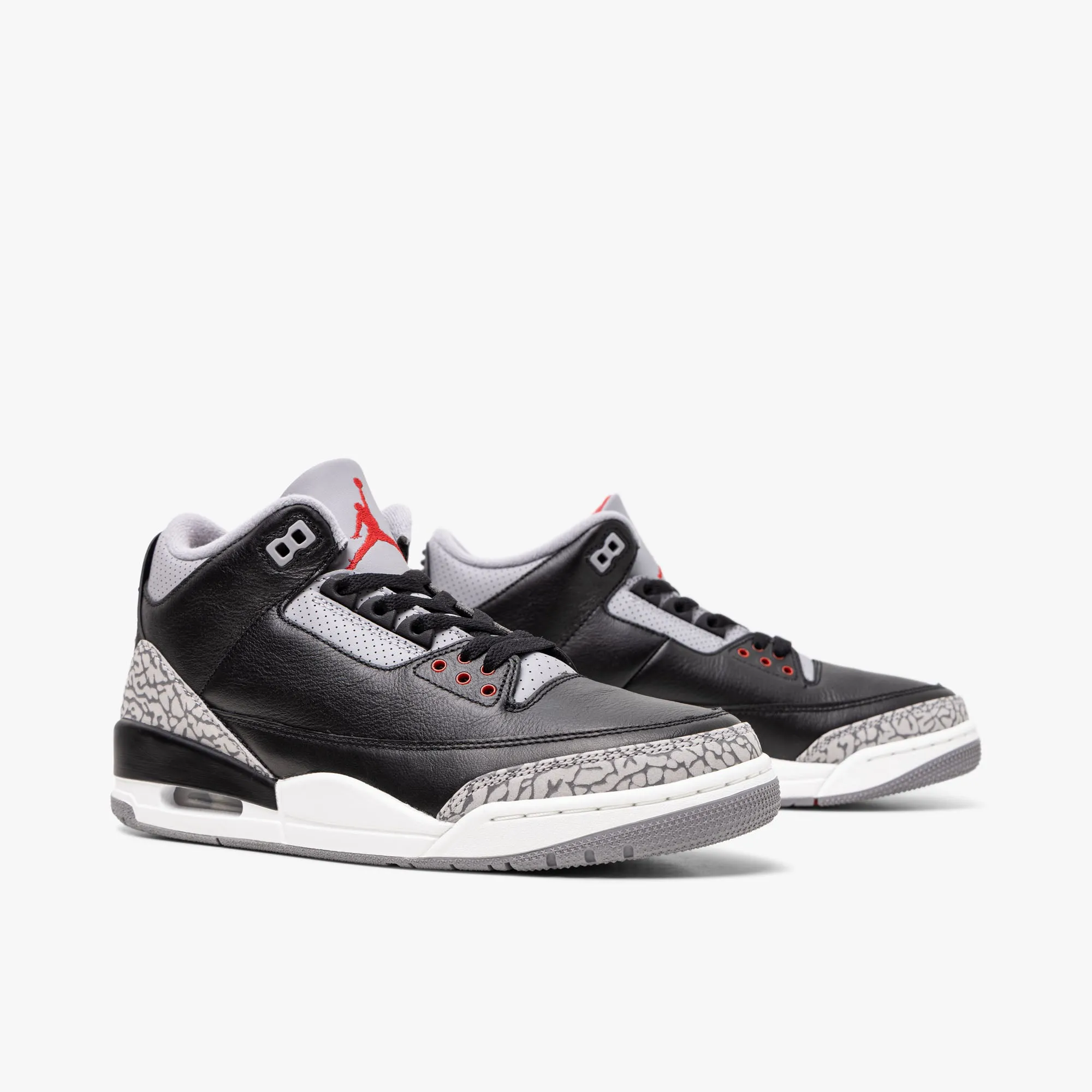 Jordan 3 Retro Schwarz / Feuerrot - Zementgrau