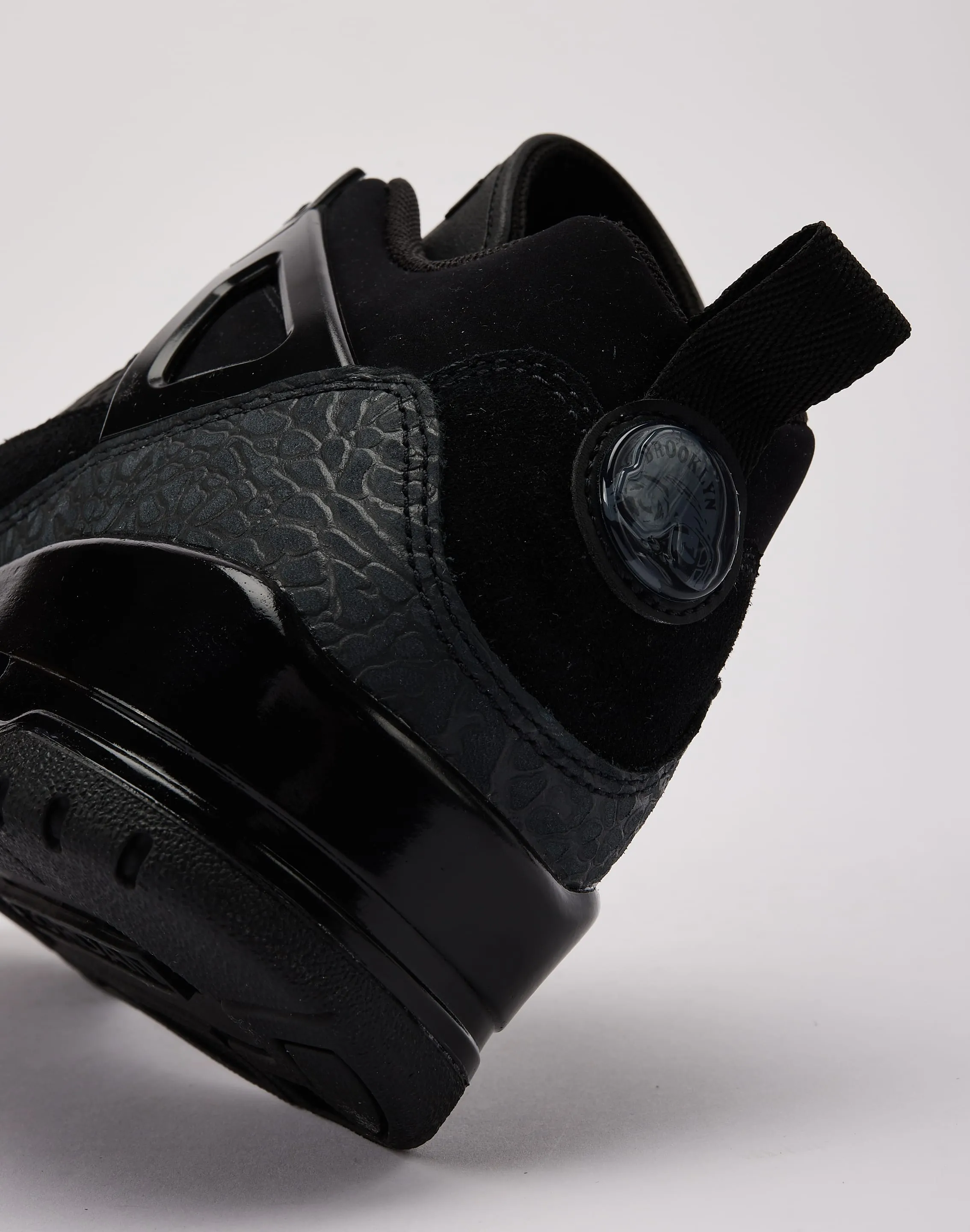 Jordan Spizike Low