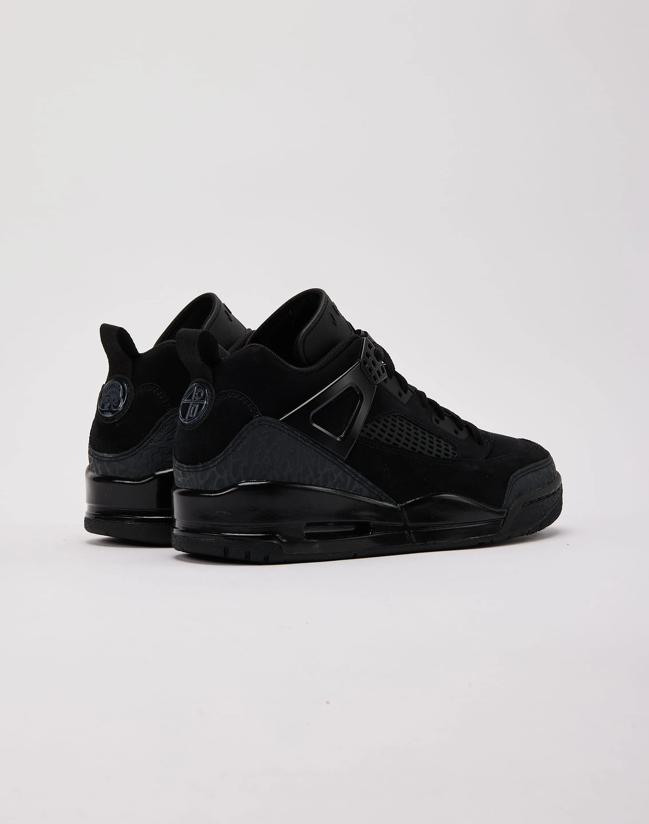 Jordan Spizike Low