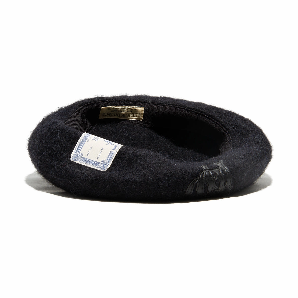 LEATHER WAPPEN FLUFFY BERET - Black