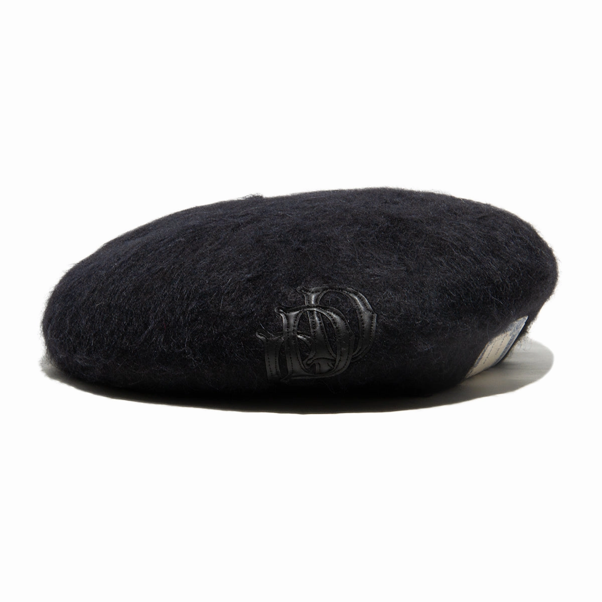 LEATHER WAPPEN FLUFFY BERET - Black