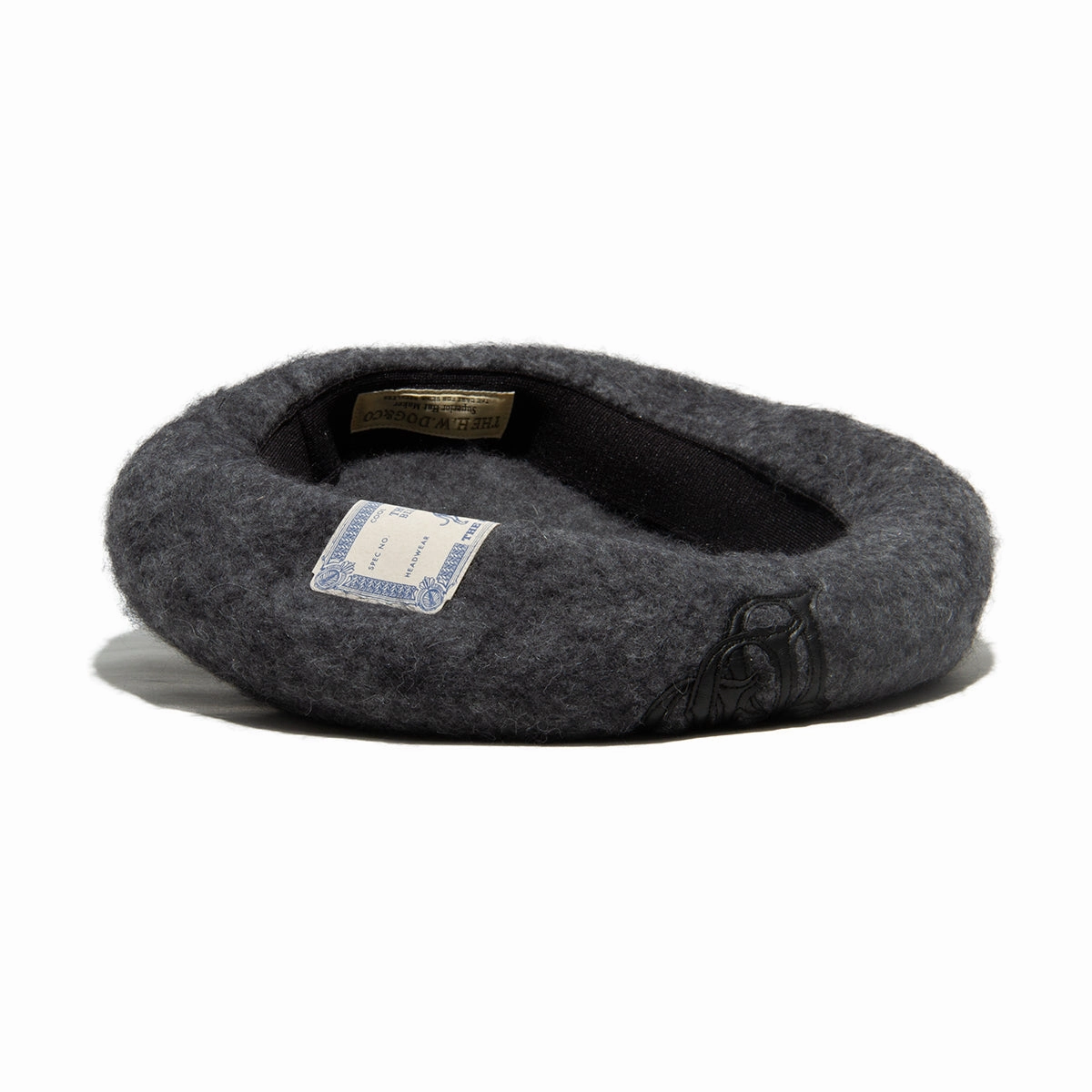 LEATHER WAPPEN FLUFFY BERET - Gray