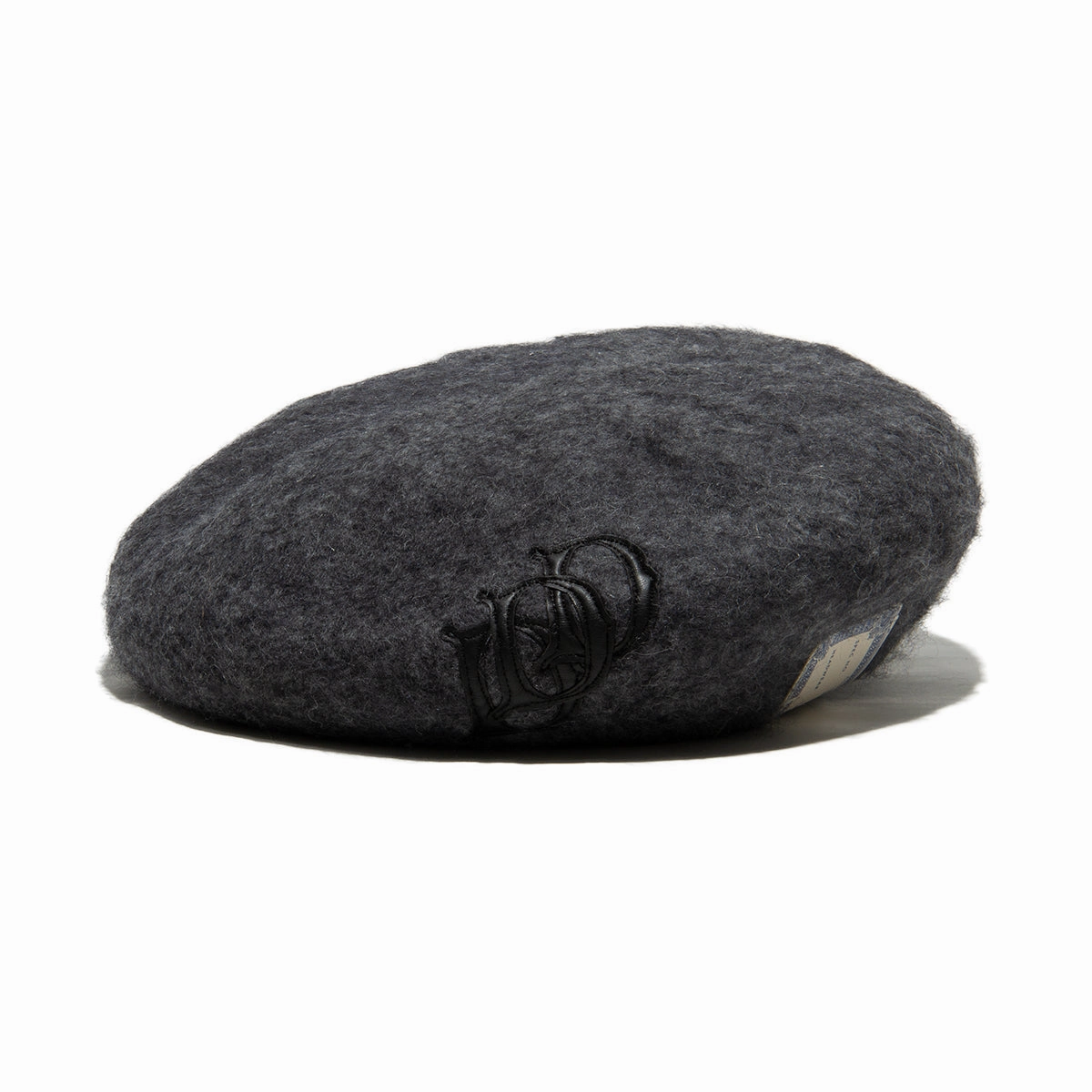 LEATHER WAPPEN FLUFFY BERET - Gray fashion-beret