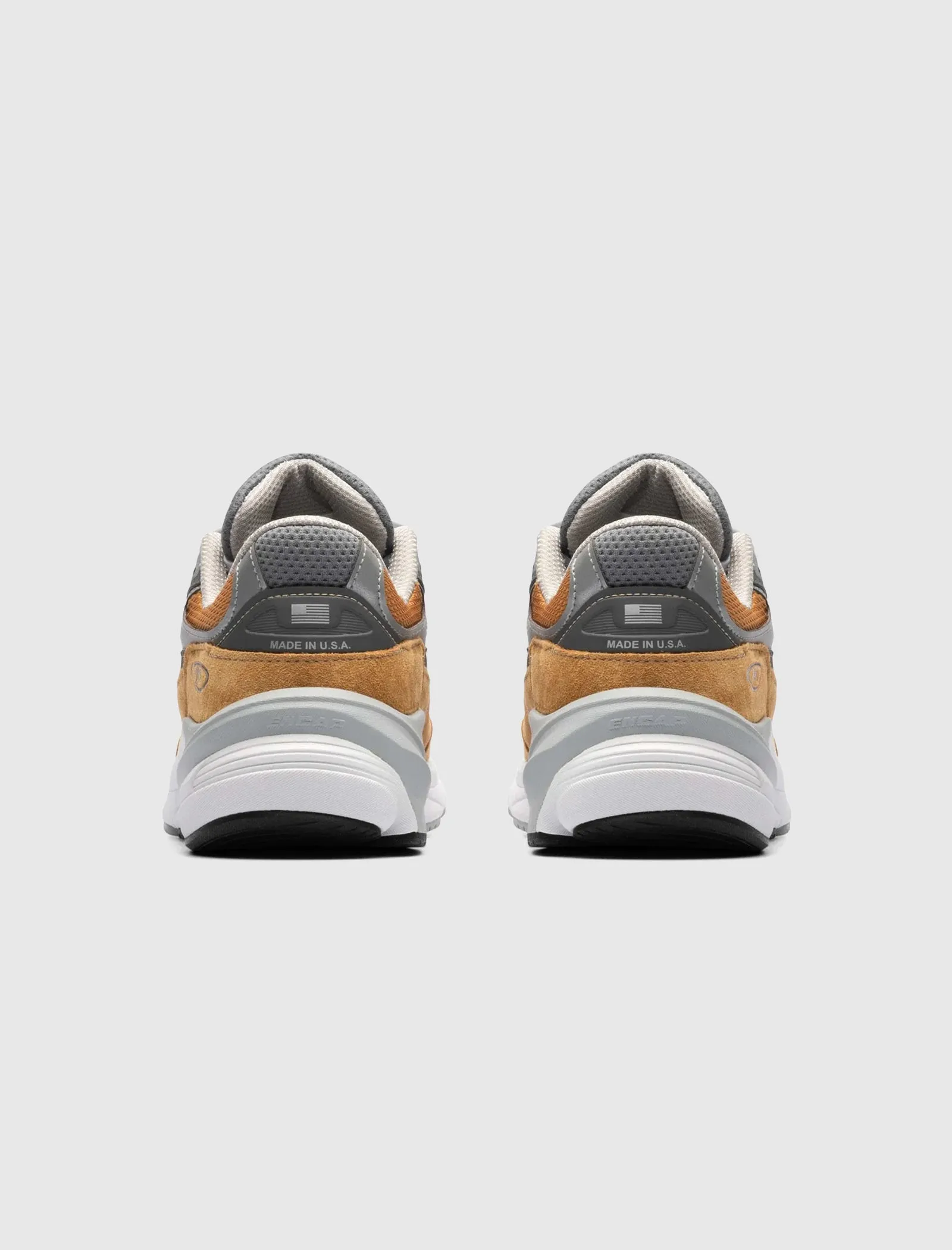 MADE IN USA 990 V6 