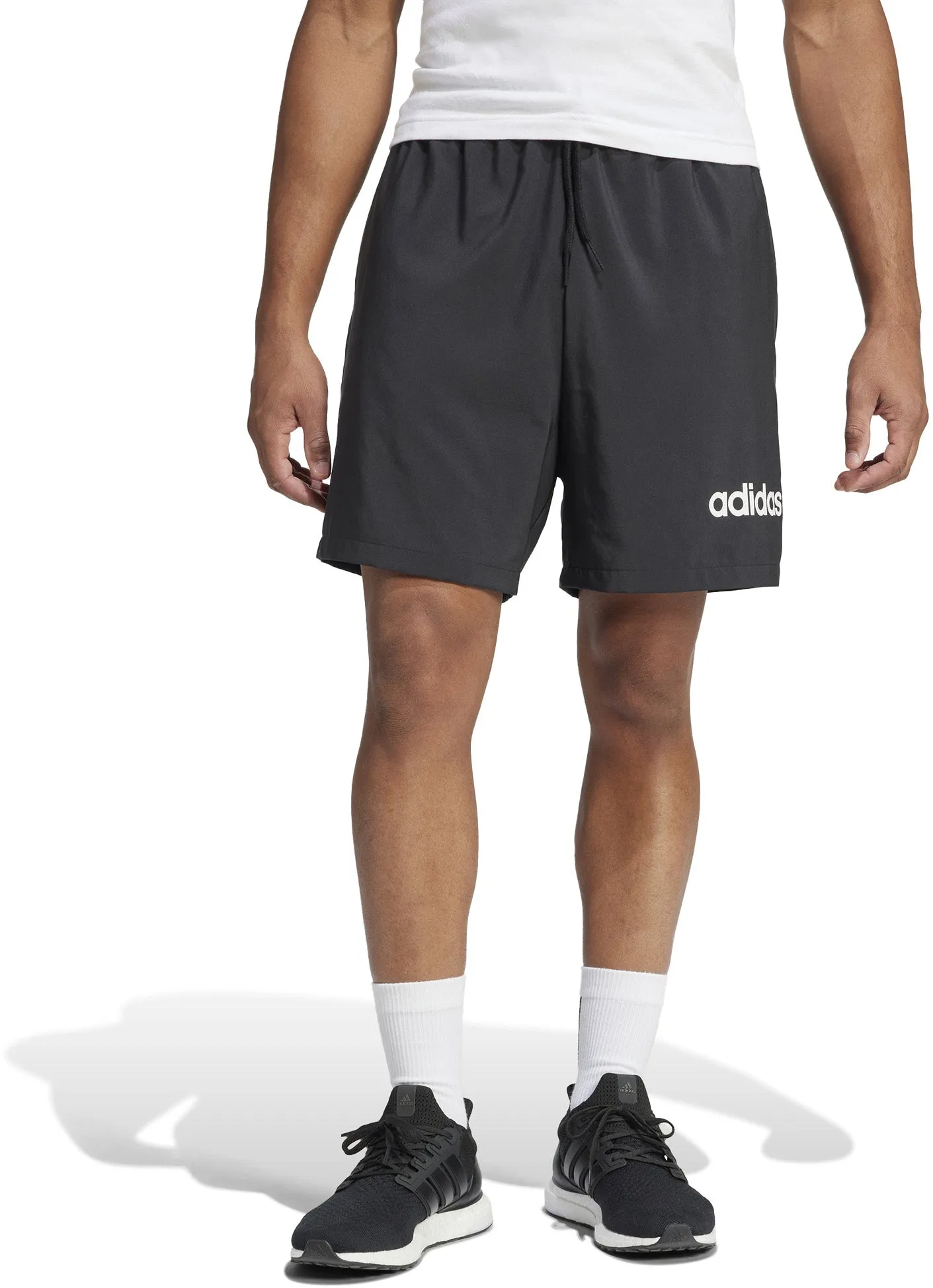 Herren Essentials Linear Logo Shorts