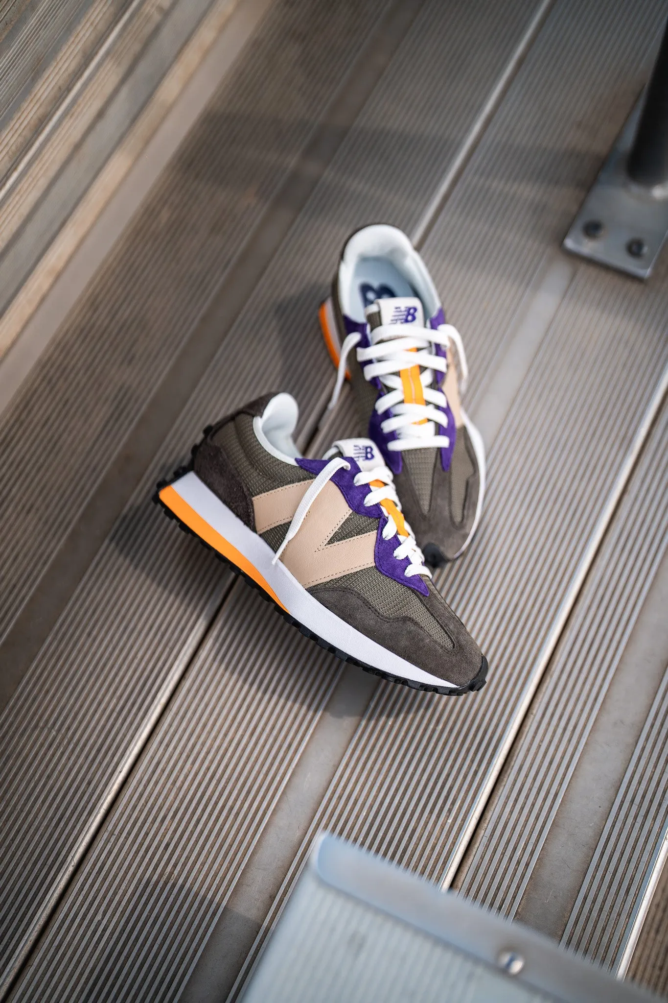 Herren New Balance 327 (Stinktier) - MS327DO