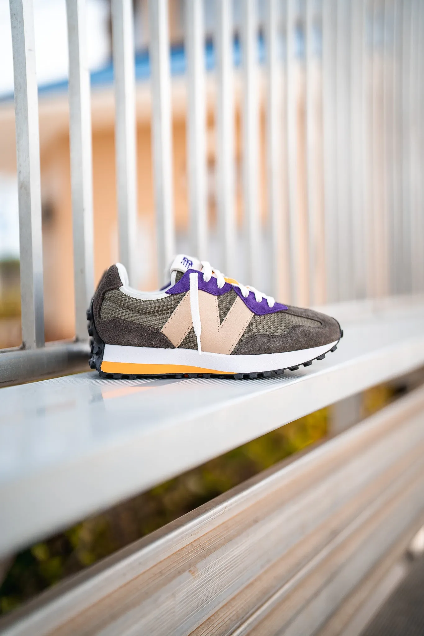Herren New Balance 327 (Stinktier) - MS327DO