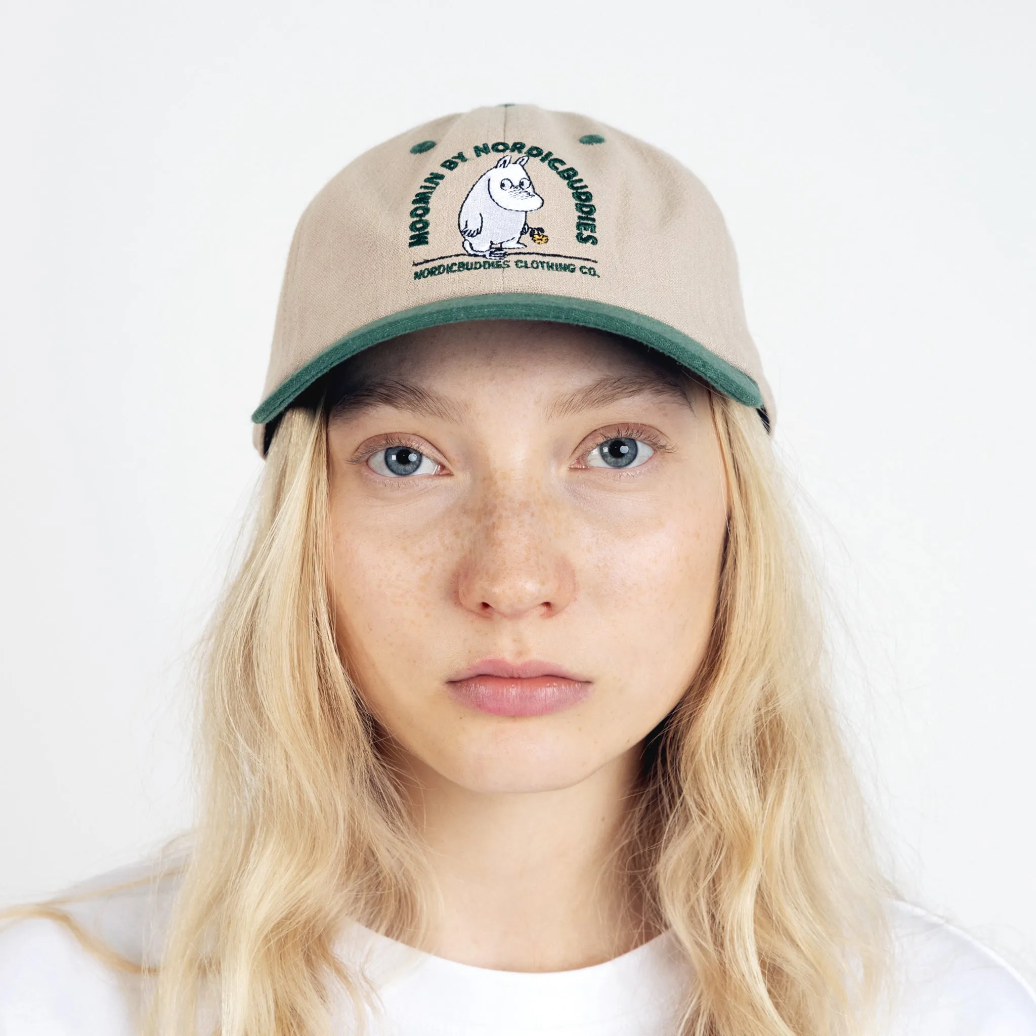 Moomintroll's Flower Adult Cap