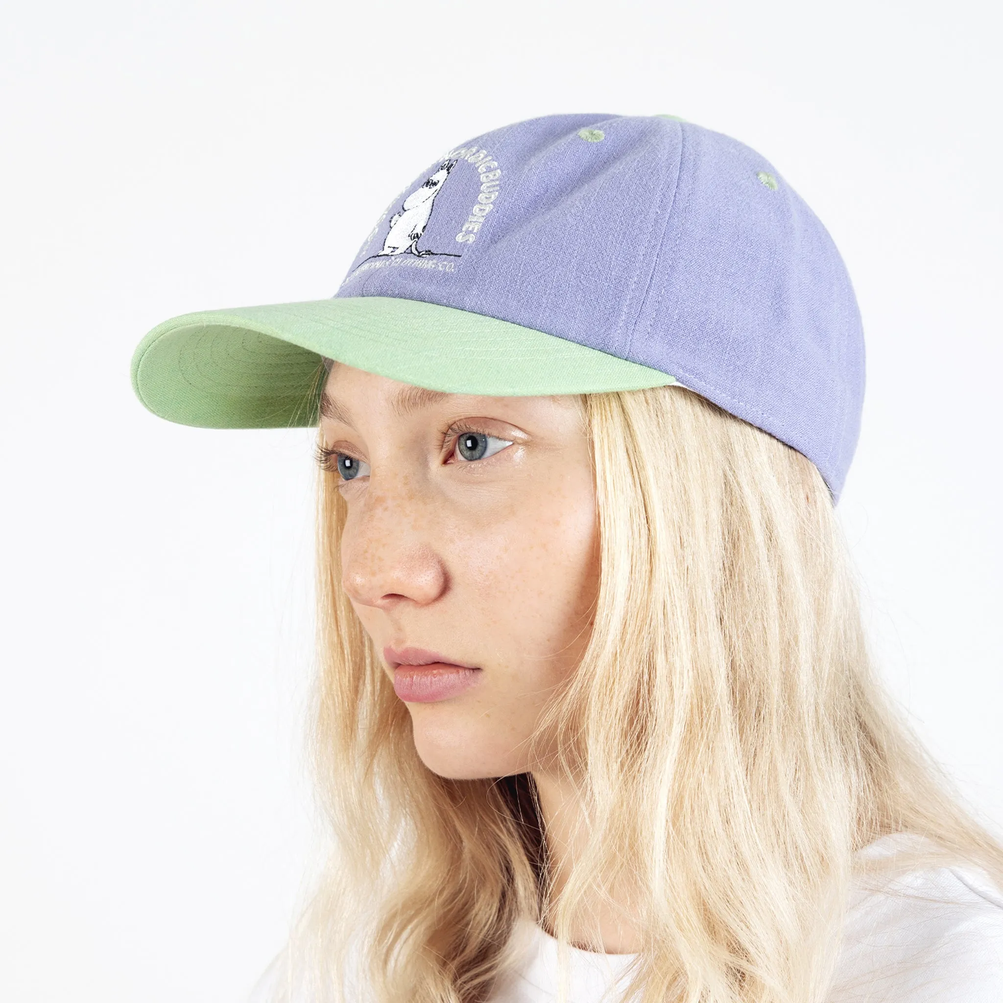 Moomintroll's Greeting Adult Cap