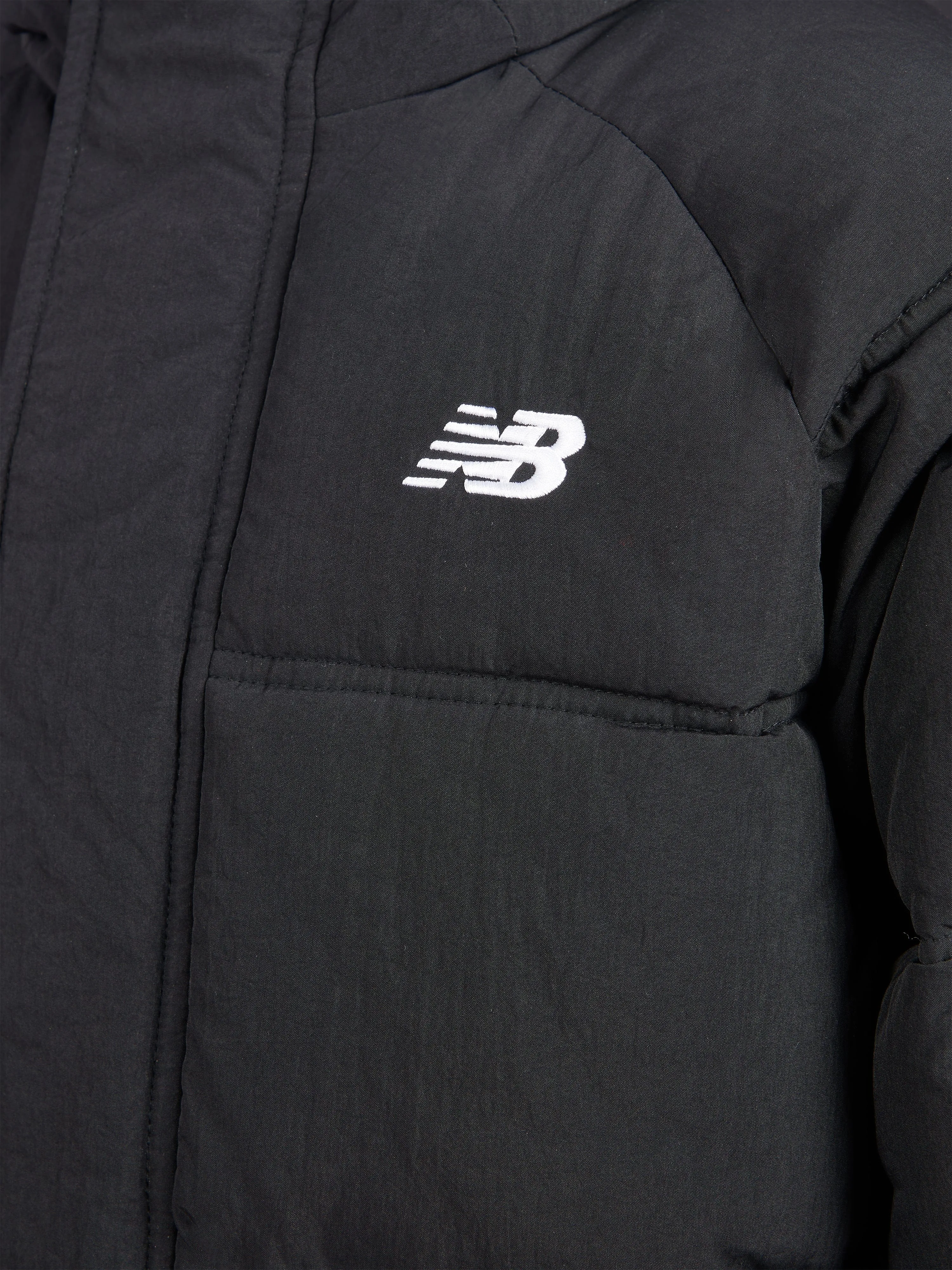New Balance Jungen Raglan Daunenjacke in Schwarz