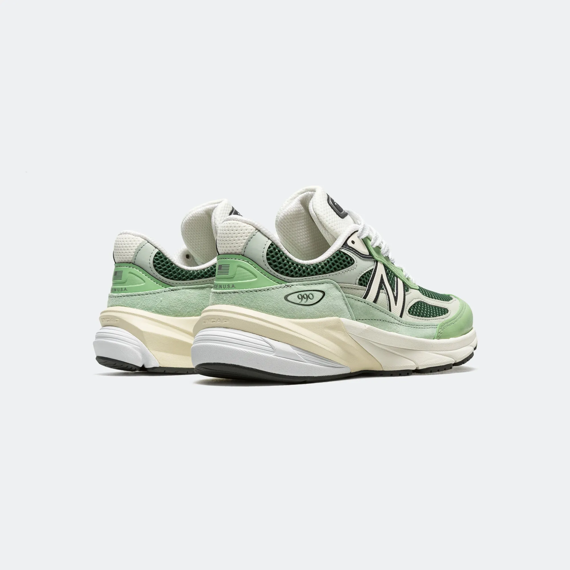 New Balance Kleidung U990AB6