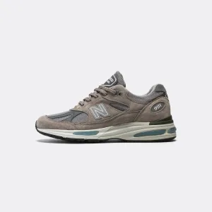 New Balance Kleidung U991GL2