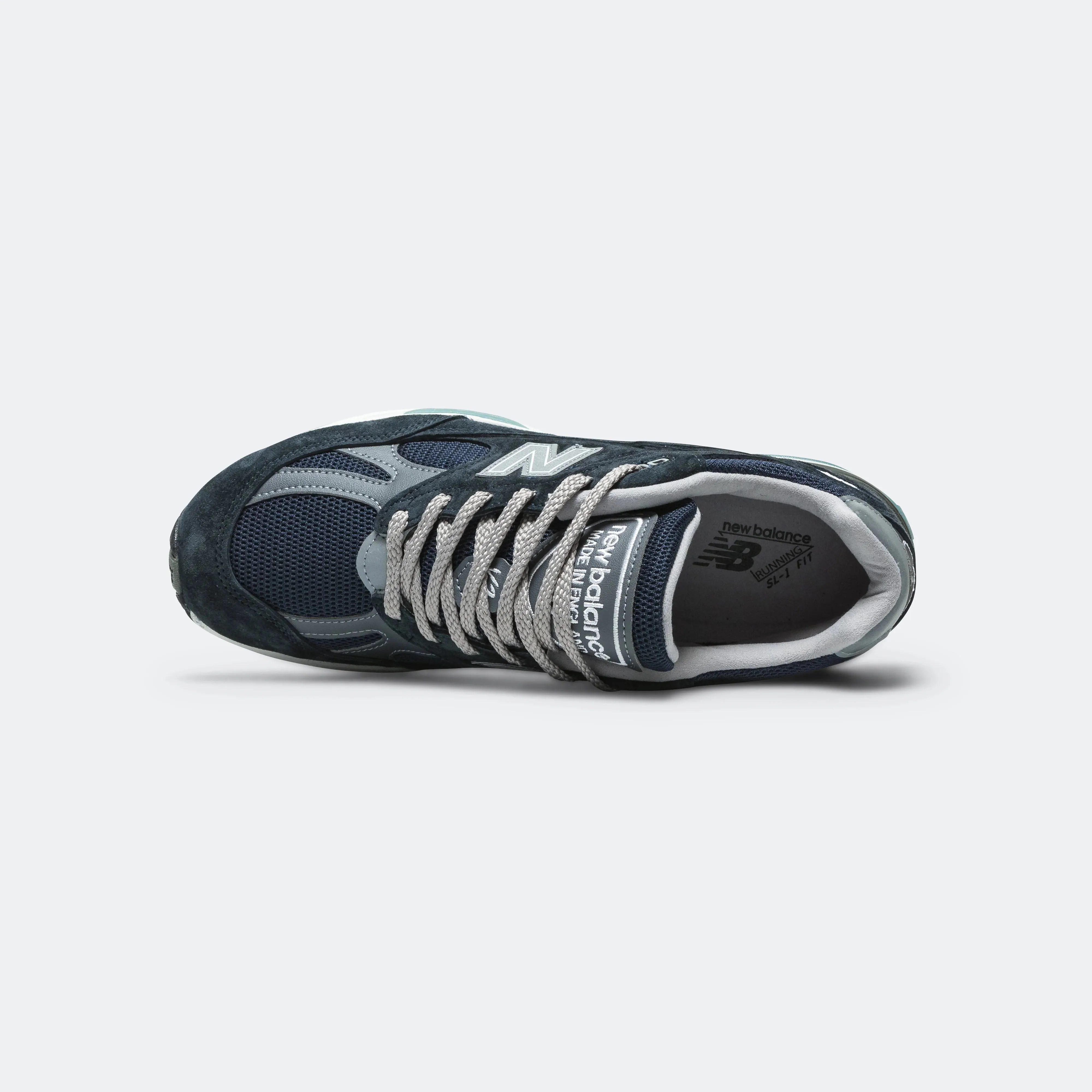 New Balance Kleidung U991NV2