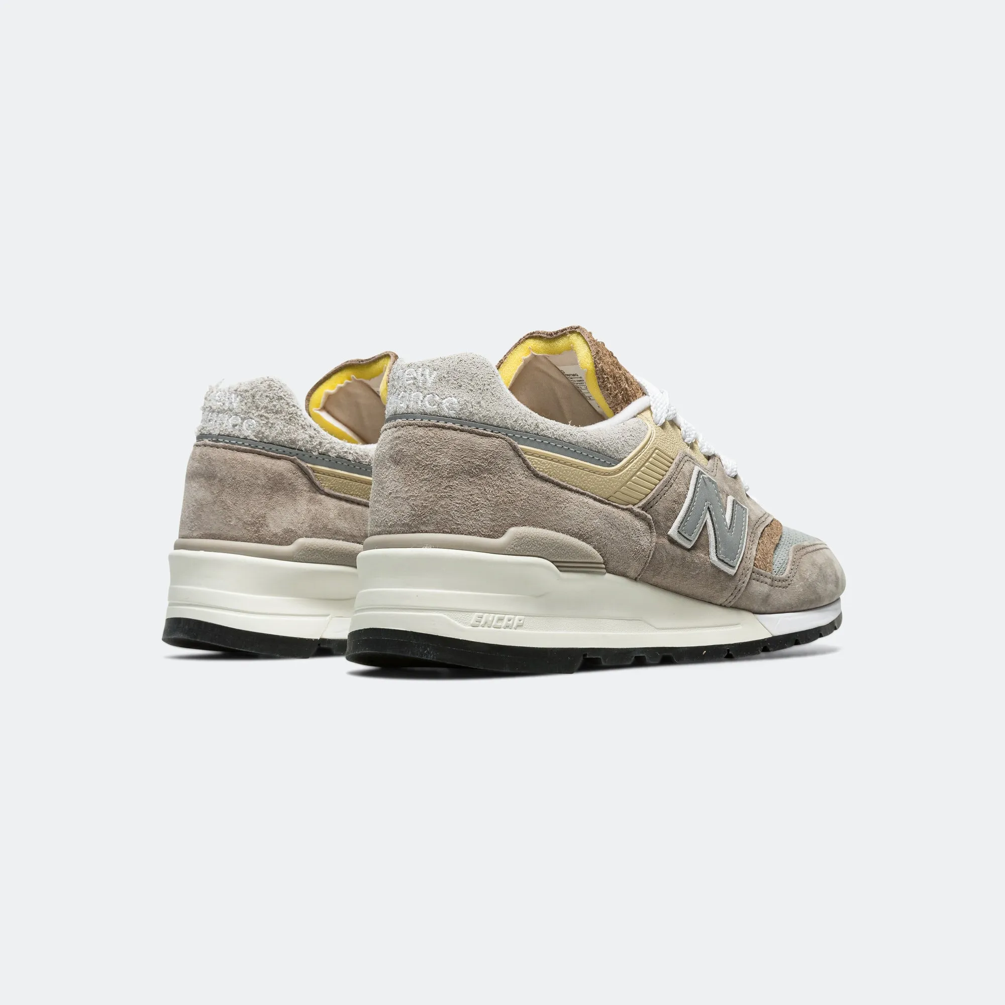 New Balance Kleidung U997MG