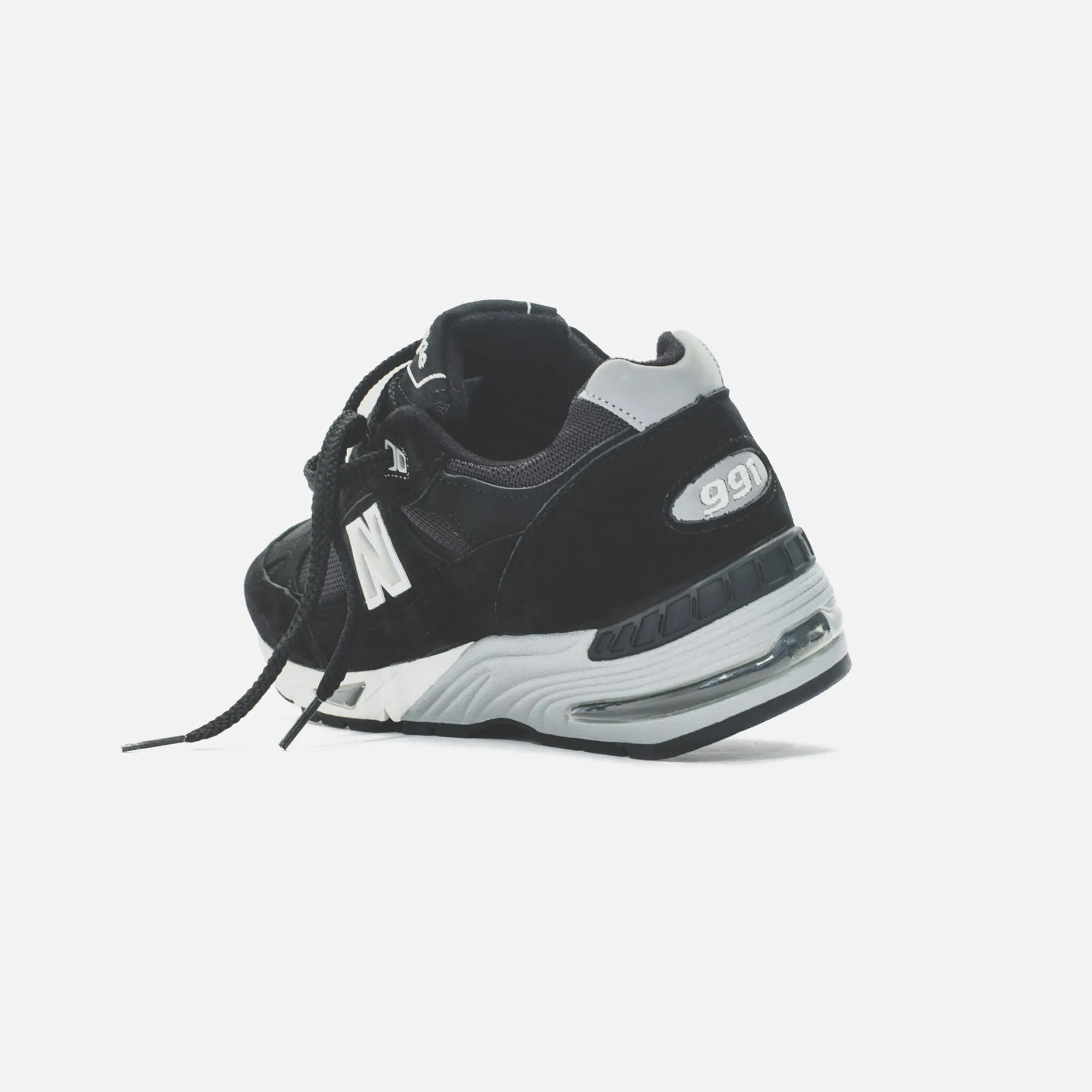 New Balance Made in UK 991 - Schwarz / Weiß