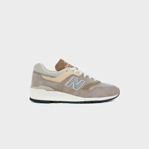 New Balance Made in USA 997 - Hellbraun / Mirage-Grau