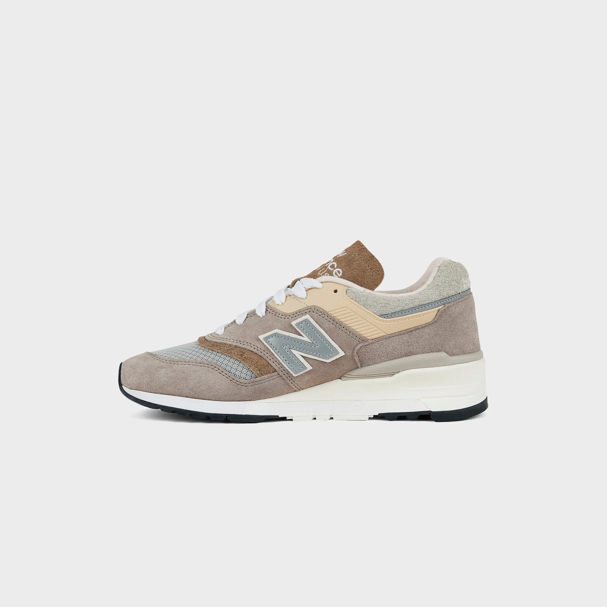 New Balance Made in USA 997 - Hellbraun / Mirage-Grau