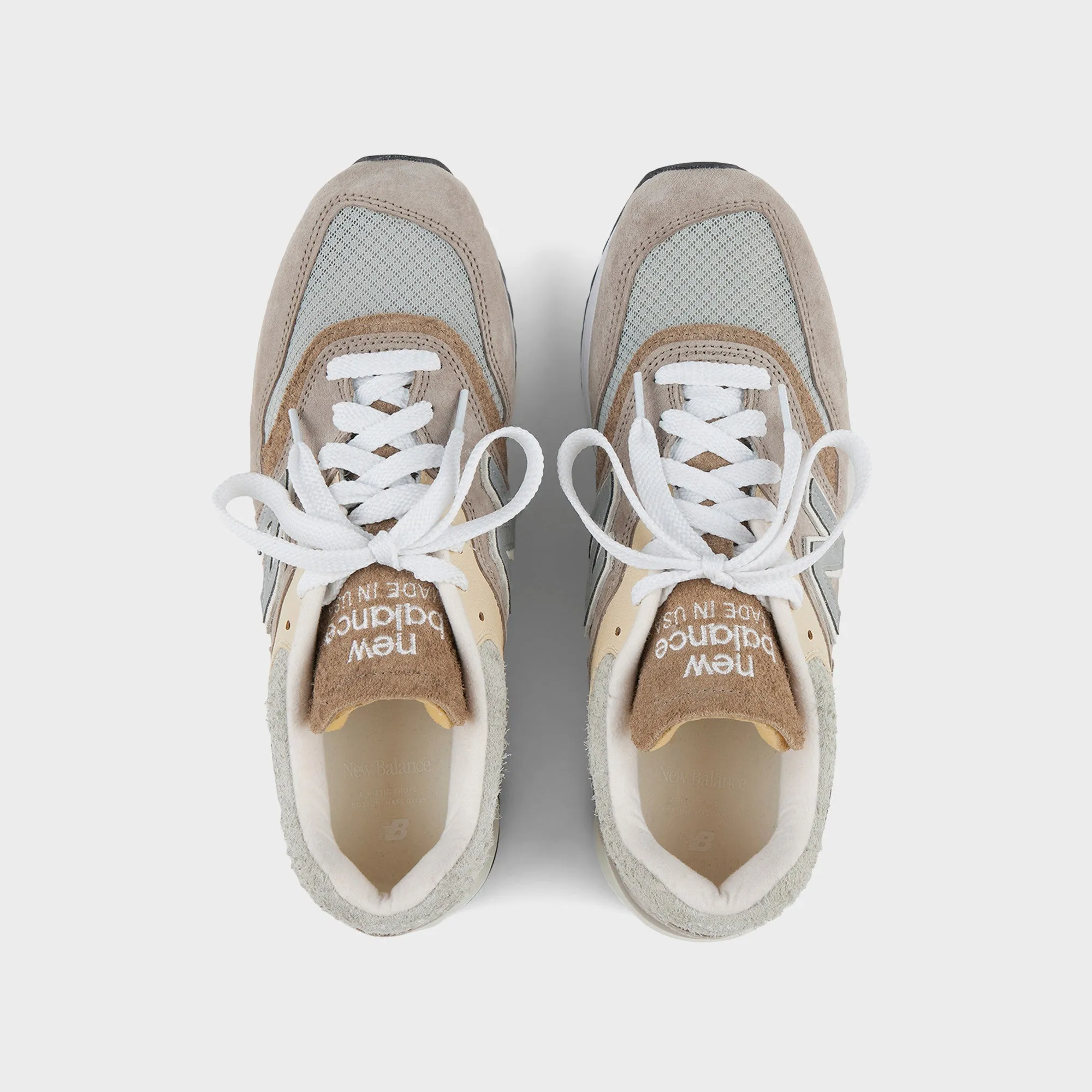 New Balance Made in USA 997 - Hellbraun / Mirage-Grau