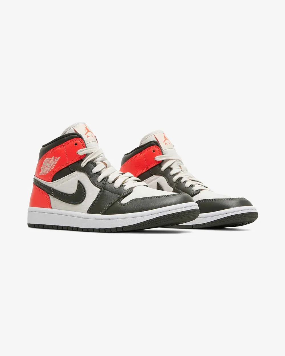 NIKE AIR JORDAN1 WMNS MID HELLES OREWOOD