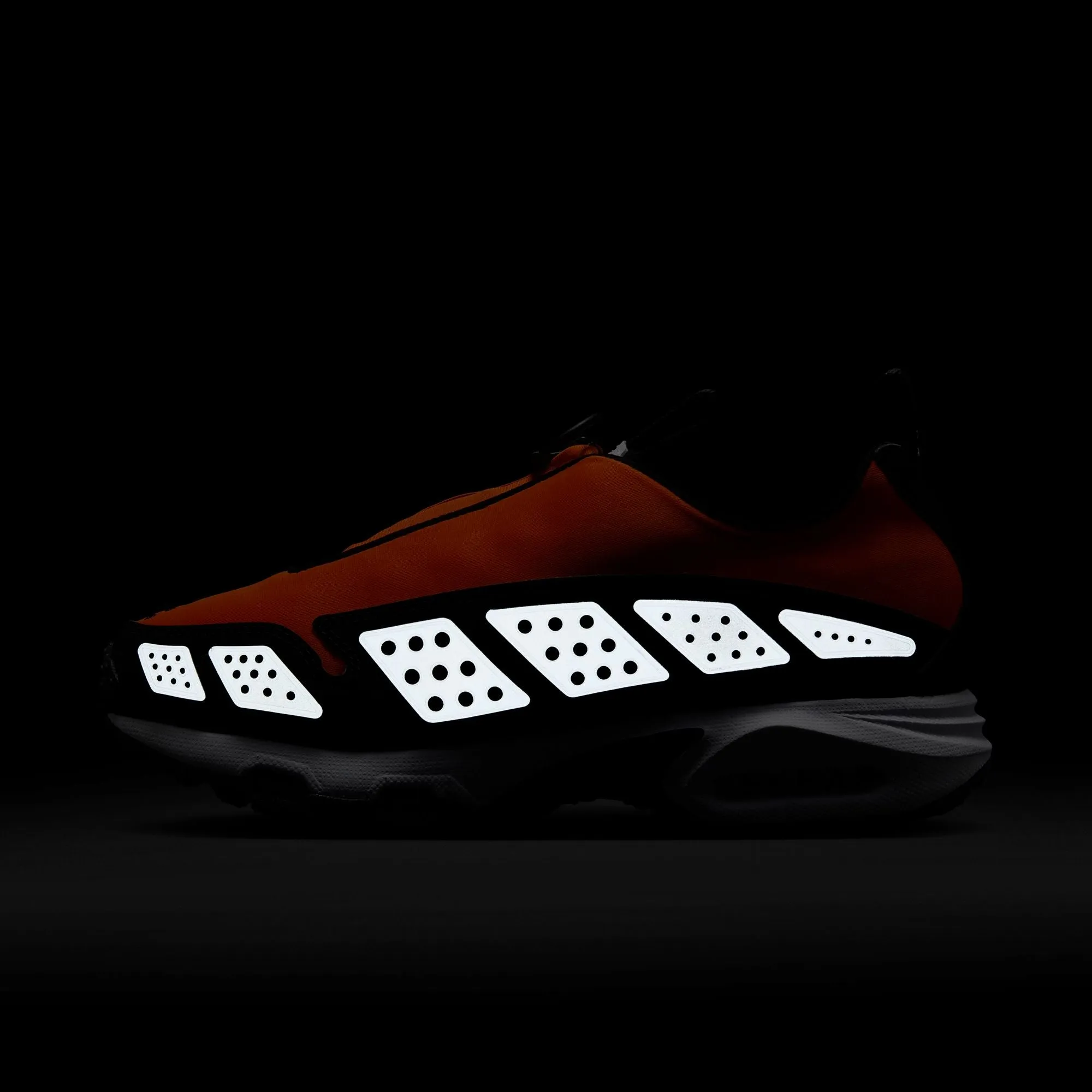 Nike Air Max SNDR SICHERHEITSORANGE/WEIß-SCHWARZ FZ2068-800